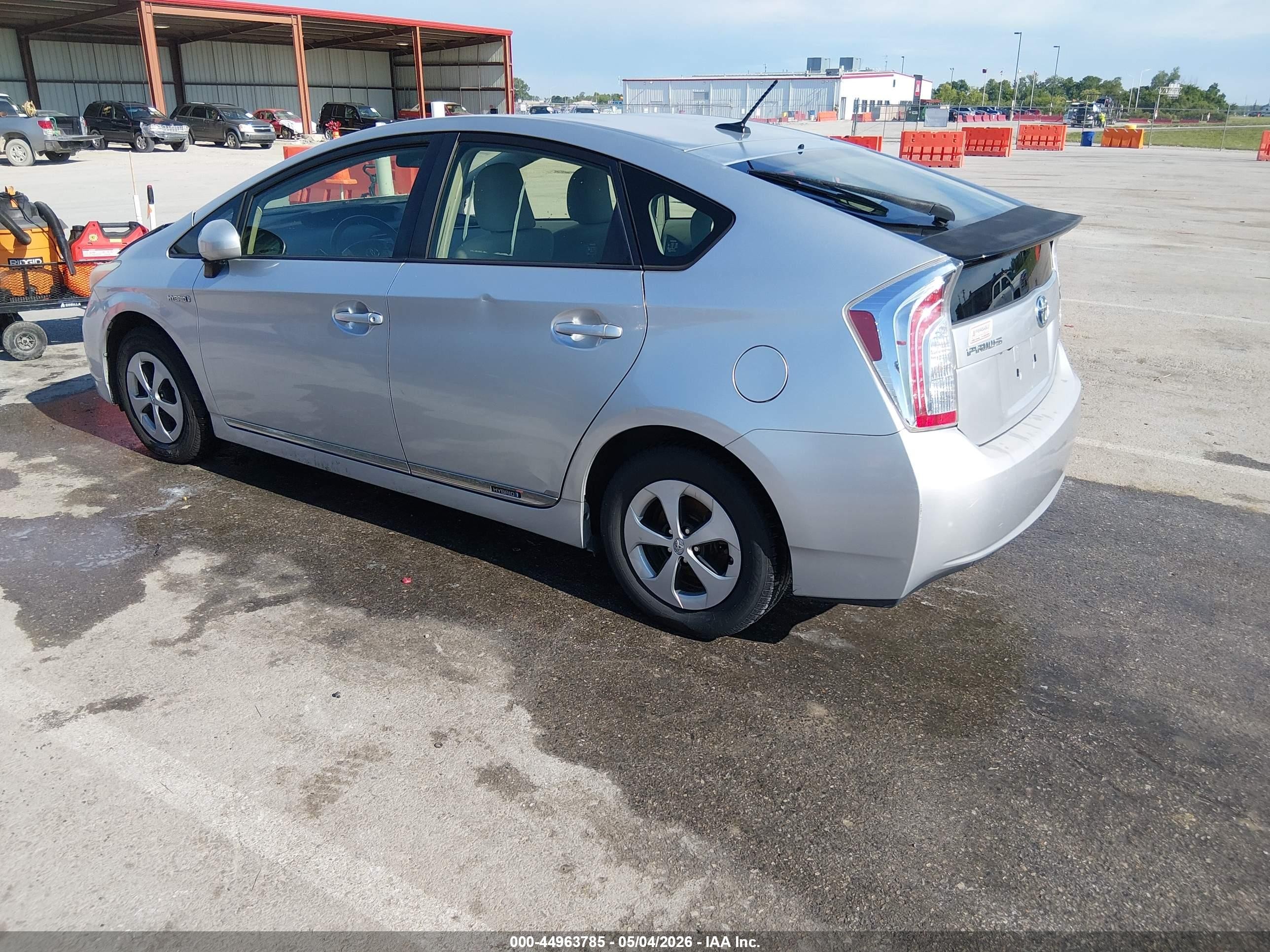 2012 Toyota Prius Three Silver vin: JTDKN3DUXC5454238