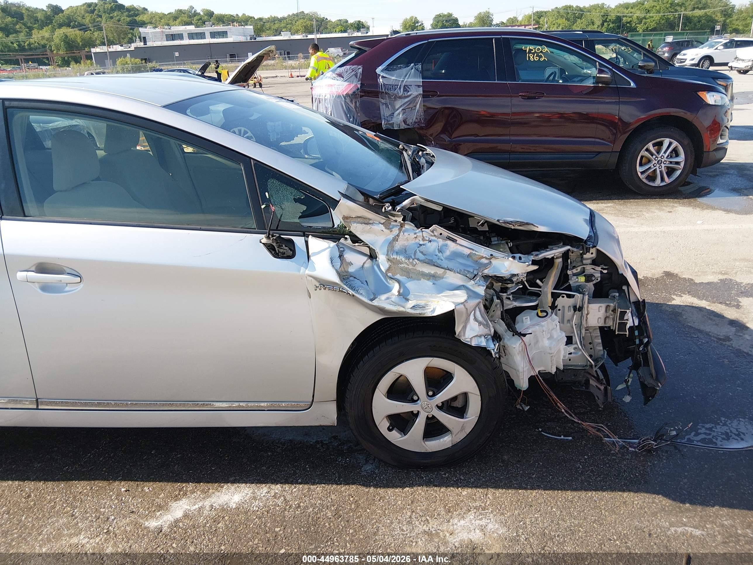 2012 Toyota Prius Three Silver vin: JTDKN3DUXC5454238