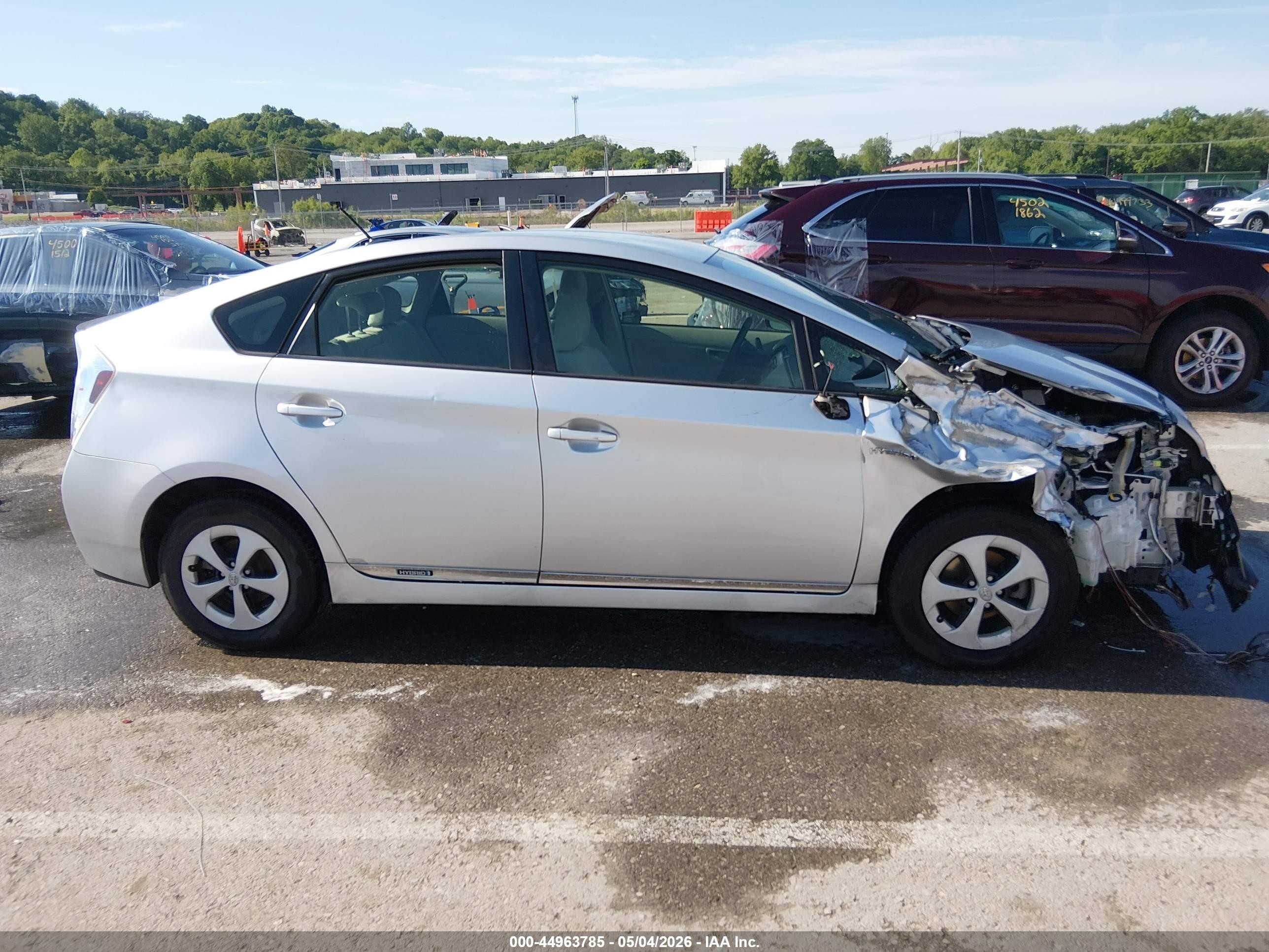 2012 Toyota Prius Three Silver vin: JTDKN3DUXC5454238