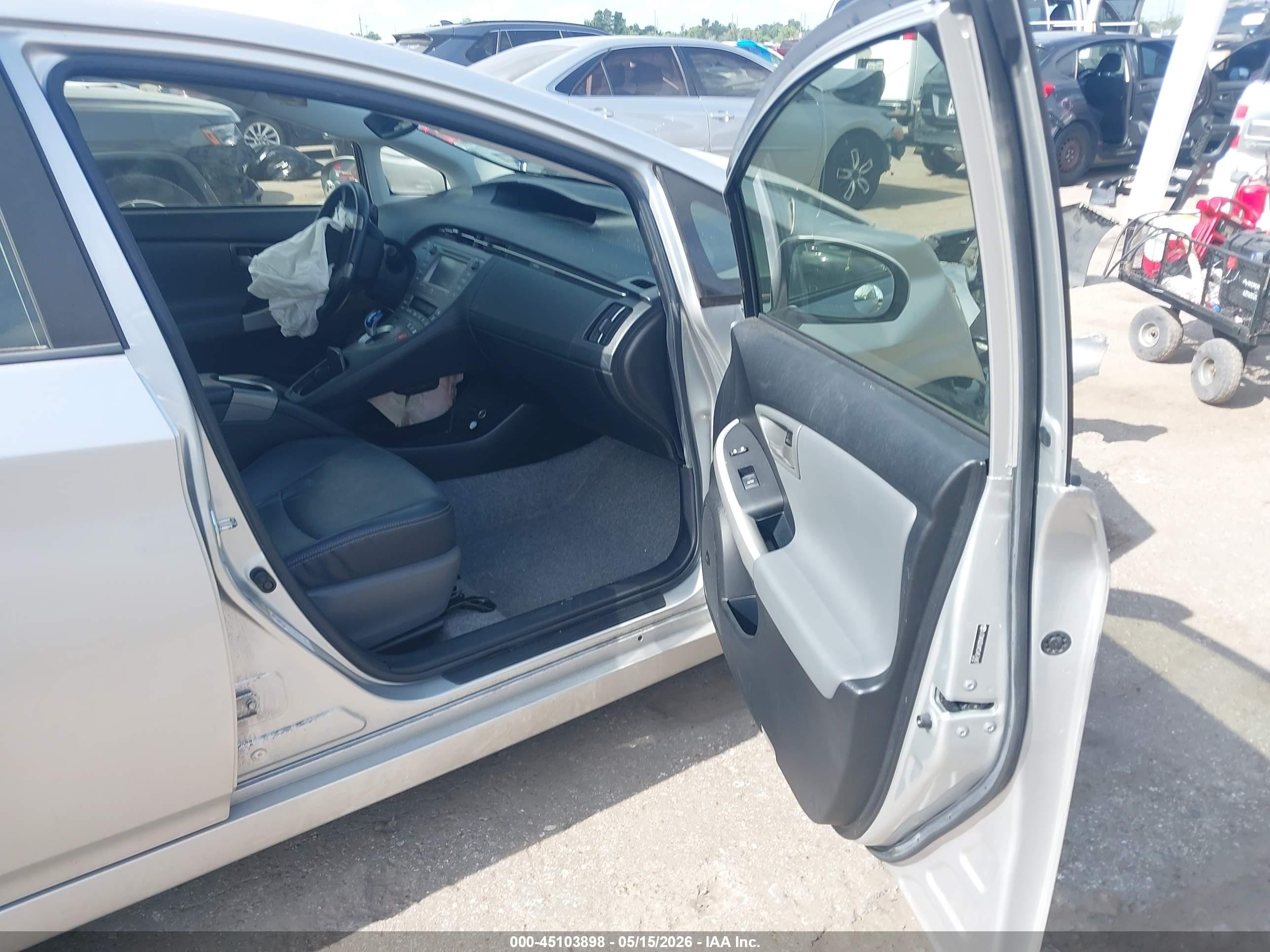 2012 Toyota Prius Four Silver vin: JTDKN3DUXC5457687