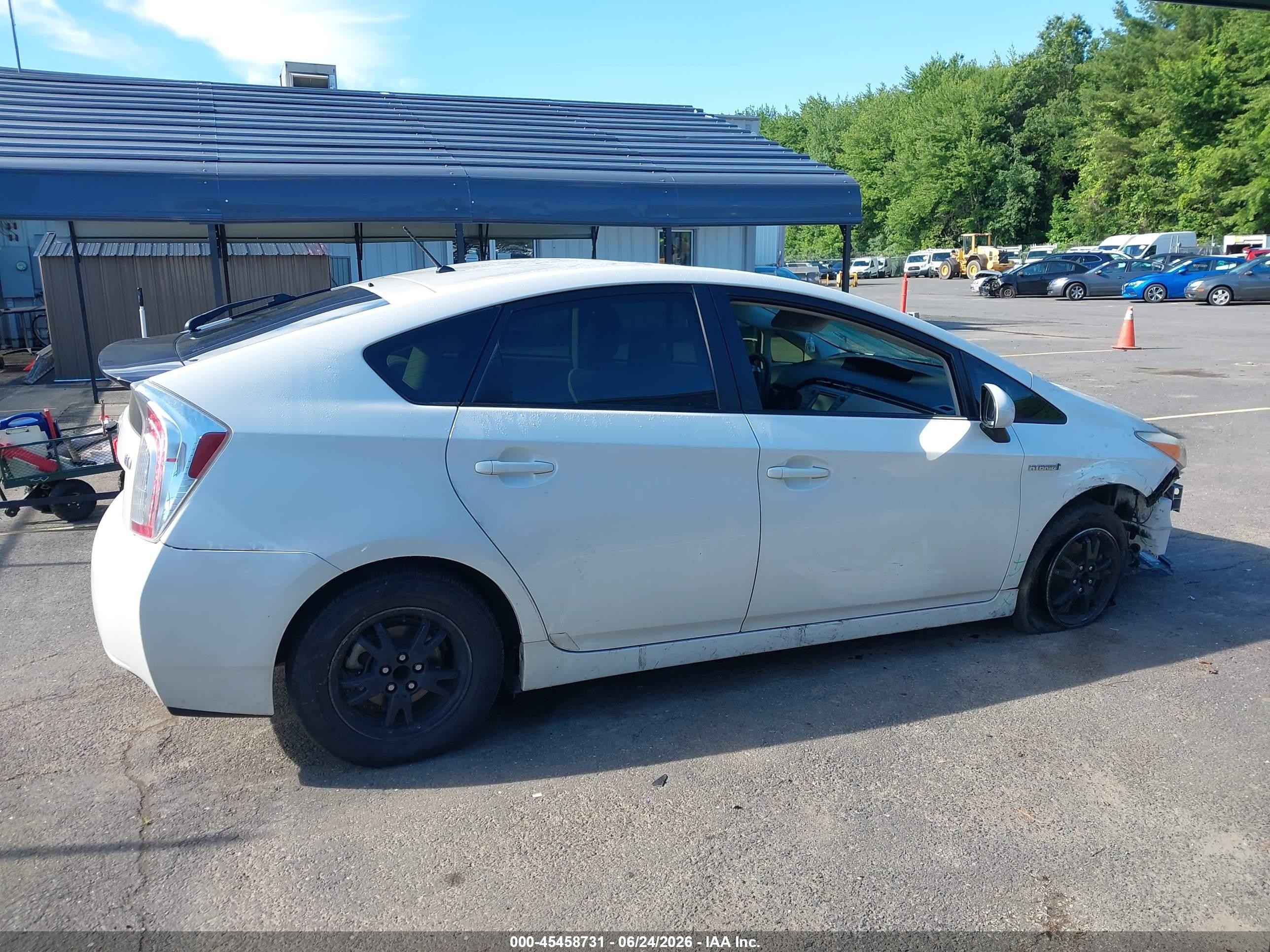 2012 Toyota Prius Two White vin: JTDKN3DUXC5465823