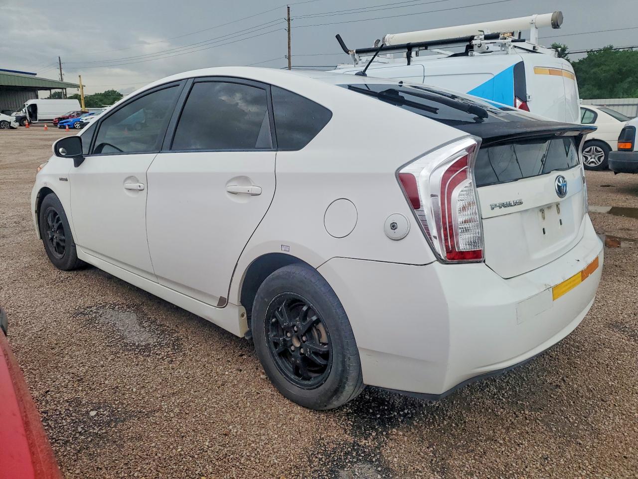 2012 Toyota Prius Two Белый vin: JTDKN3DUXC5490771