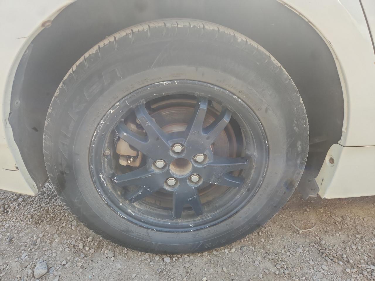 2012 Toyota Prius Two Белый vin: JTDKN3DUXC5490771 Damage: Left Front Wheel Cover, Curb Rash, > 12 Inches