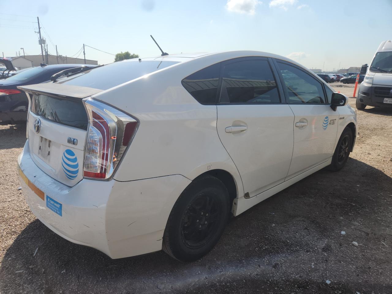 2012 Toyota Prius Two Белый vin: JTDKN3DUXC5490771 Damage: Rear Bumper, Multiple Scratches Heavy, 2