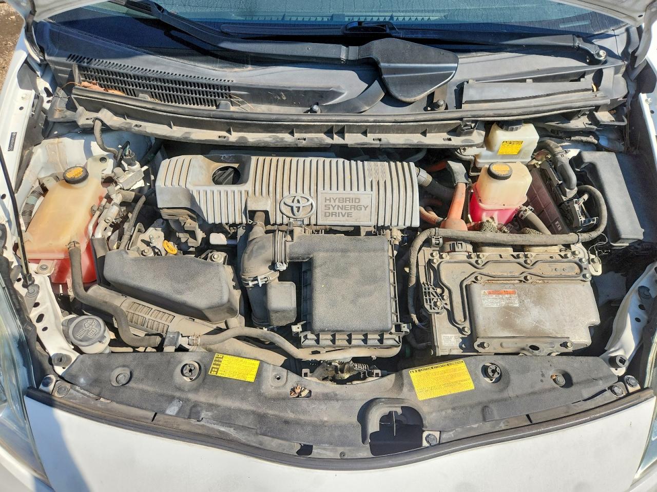 2012 Toyota Prius Two Белый vin: JTDKN3DUXC5490771