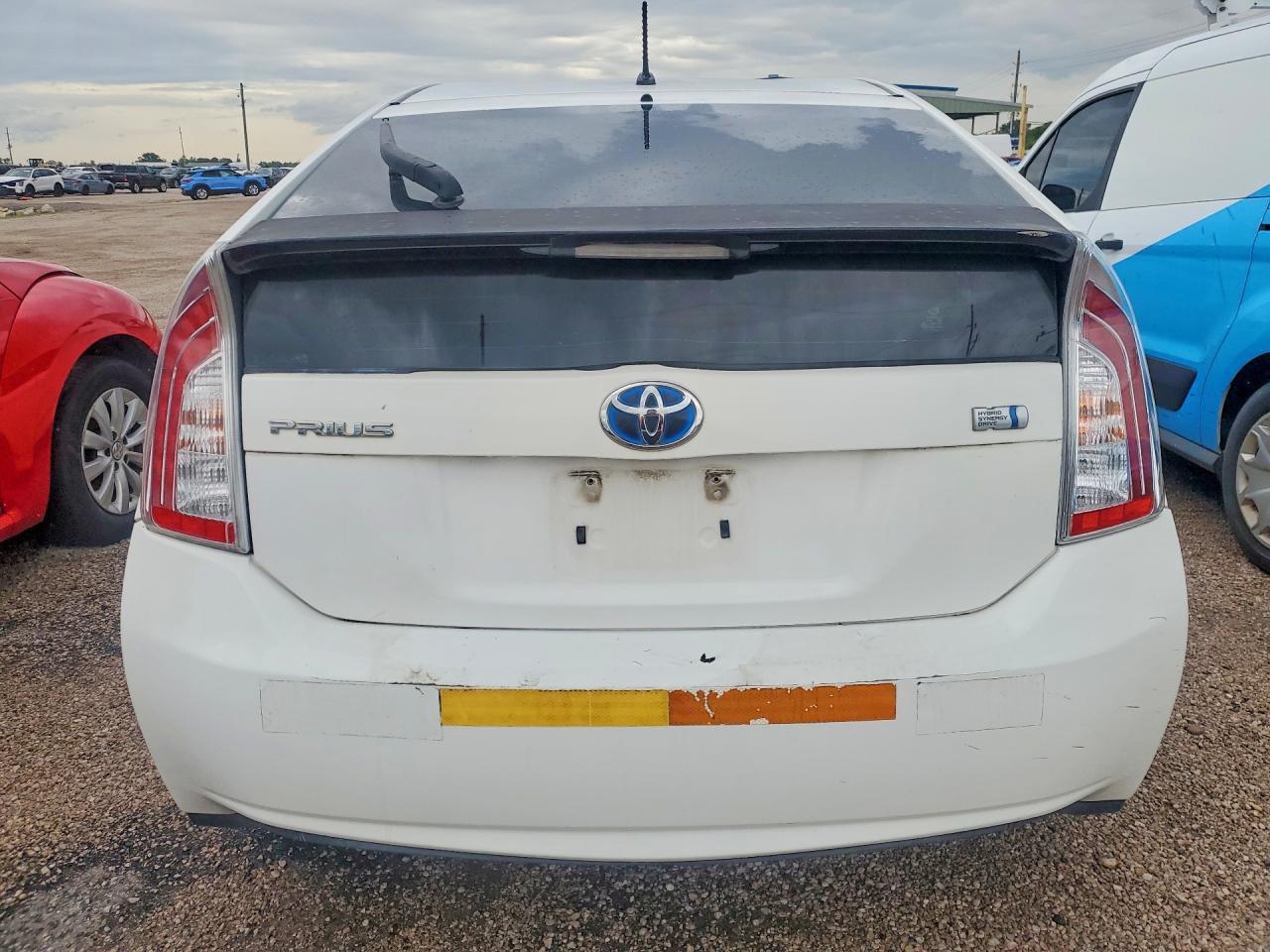 2012 Toyota Prius Two Белый vin: JTDKN3DUXC5490771