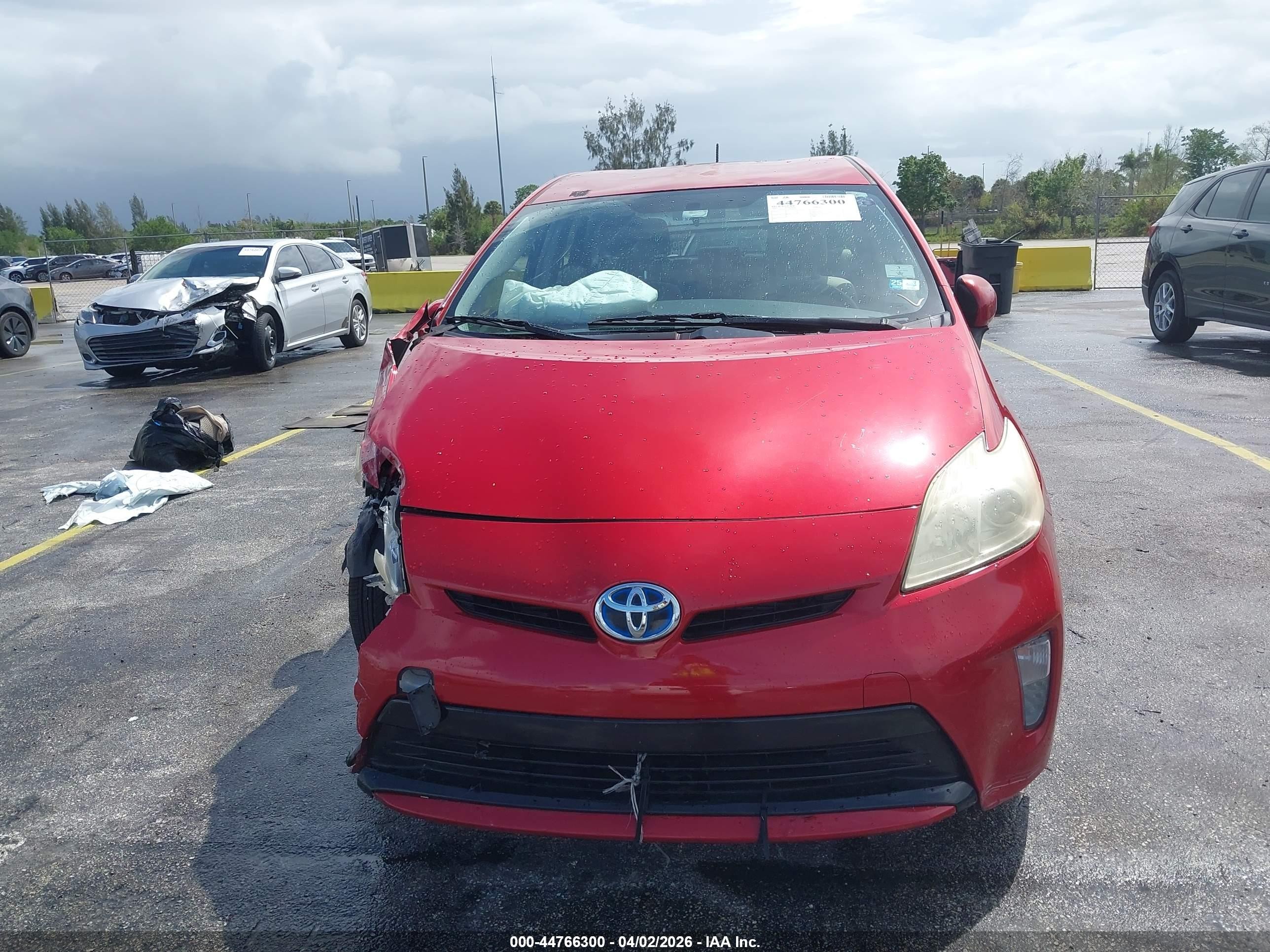 2013 Toyota Prius Two Red vin: JTDKN3DUXD0354476