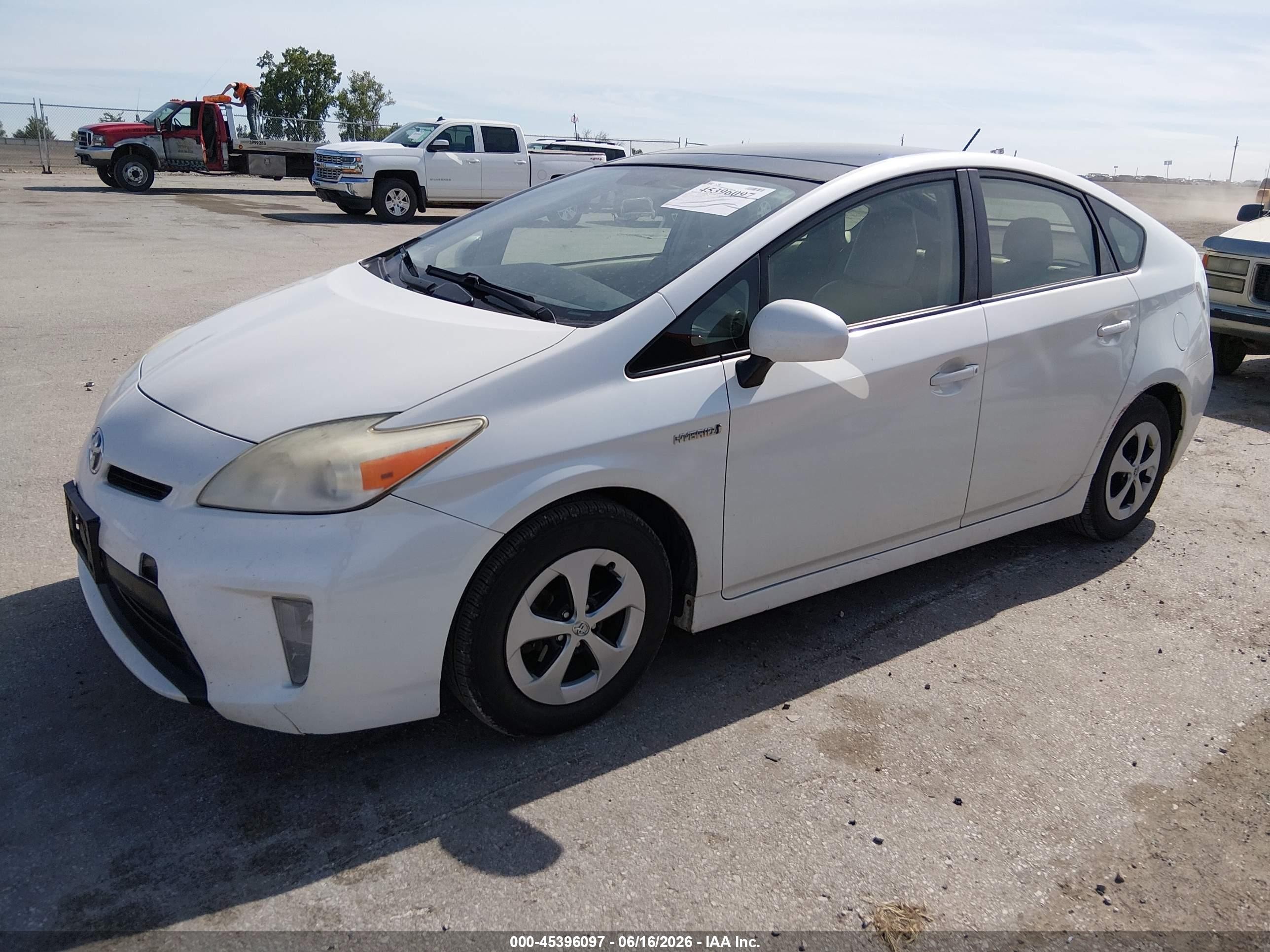 2013 Toyota Prius Three White vin: JTDKN3DUXD1648017