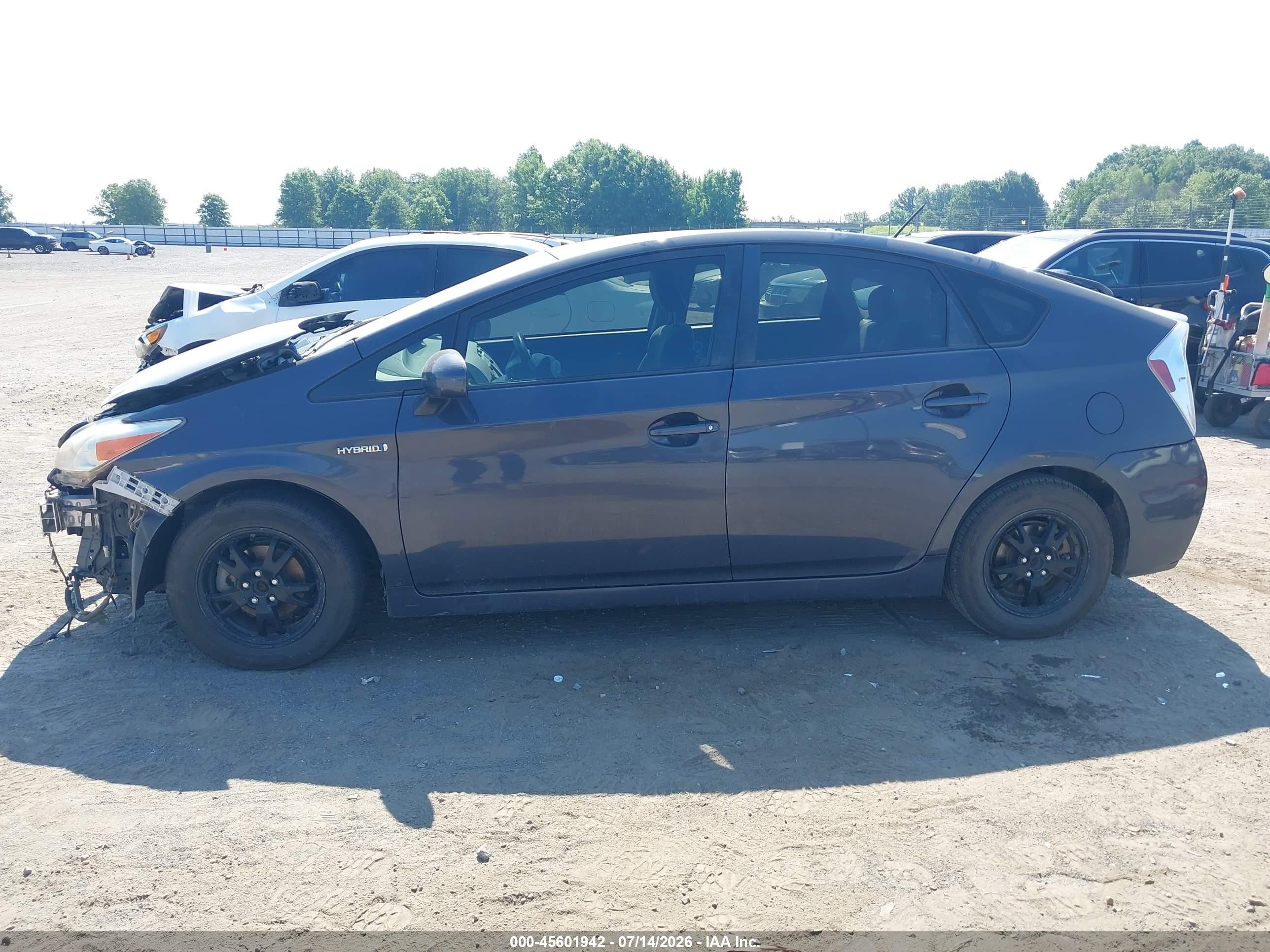 2013 Toyota Prius Three Gray vin: JTDKN3DUXD1651998