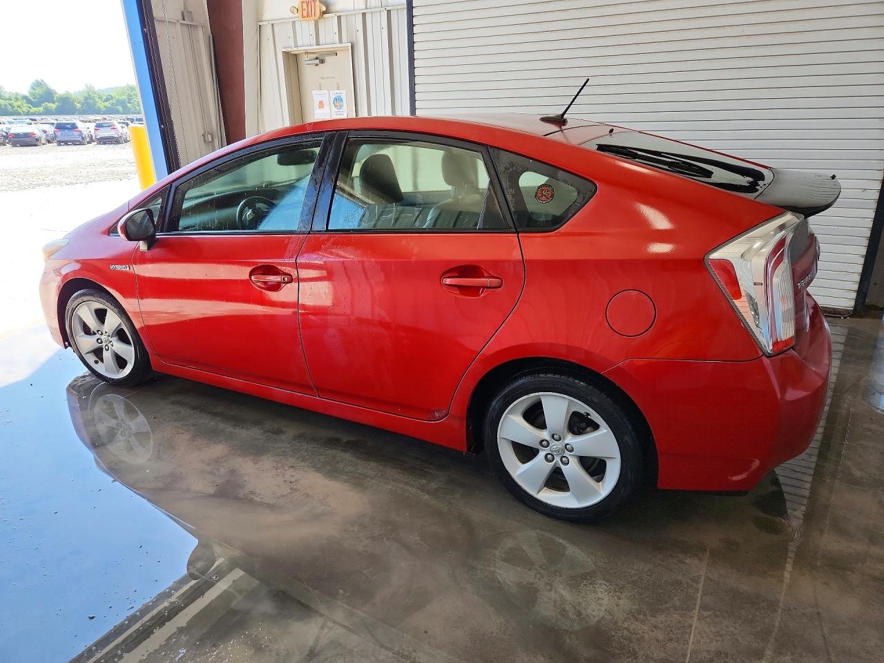 2013 Toyota Prius Five Темно-бордовый vin: JTDKN3DUXD1675699