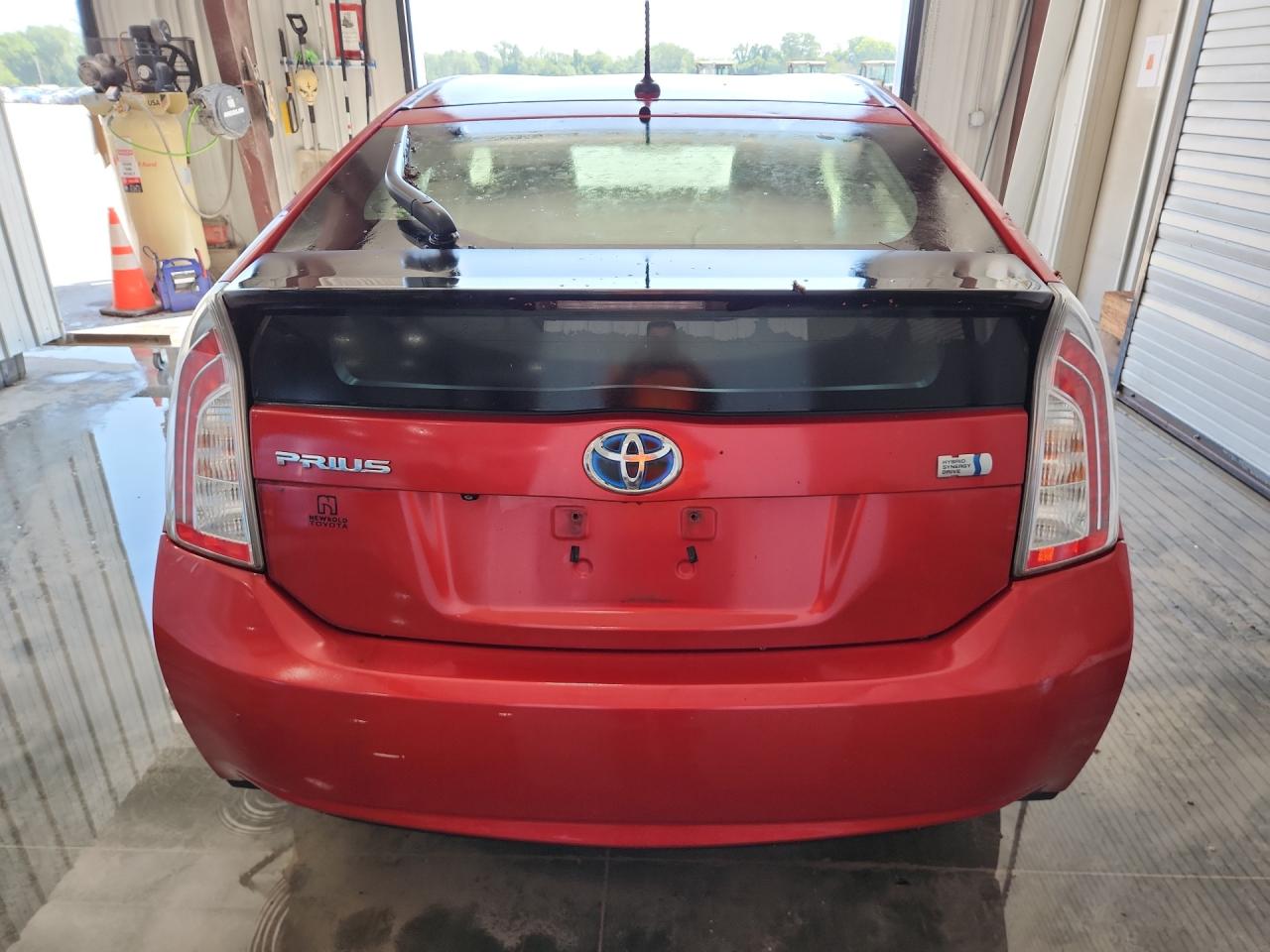 2013 Toyota Prius Five Темно-бордовый vin: JTDKN3DUXD1675699 Damage: Rear Bumper, Multiple Scratches Heavy, 3