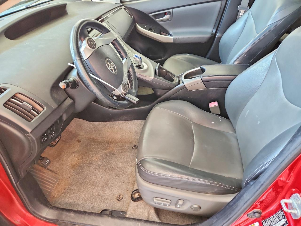 2013 Toyota Prius Five Темно-бордовый vin: JTDKN3DUXD1675699