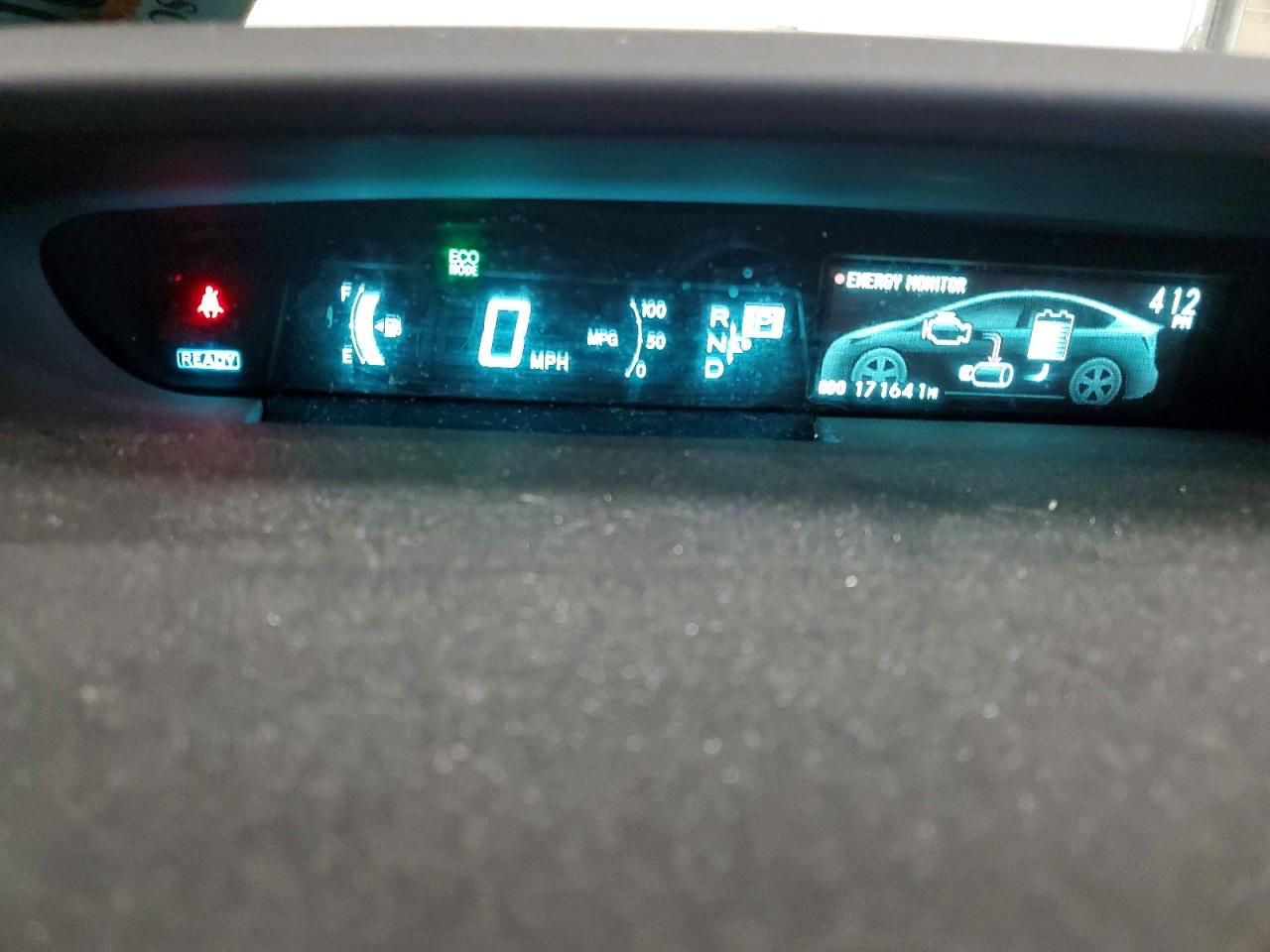 2013 Toyota Prius Two Silver vin: JTDKN3DUXD1704604