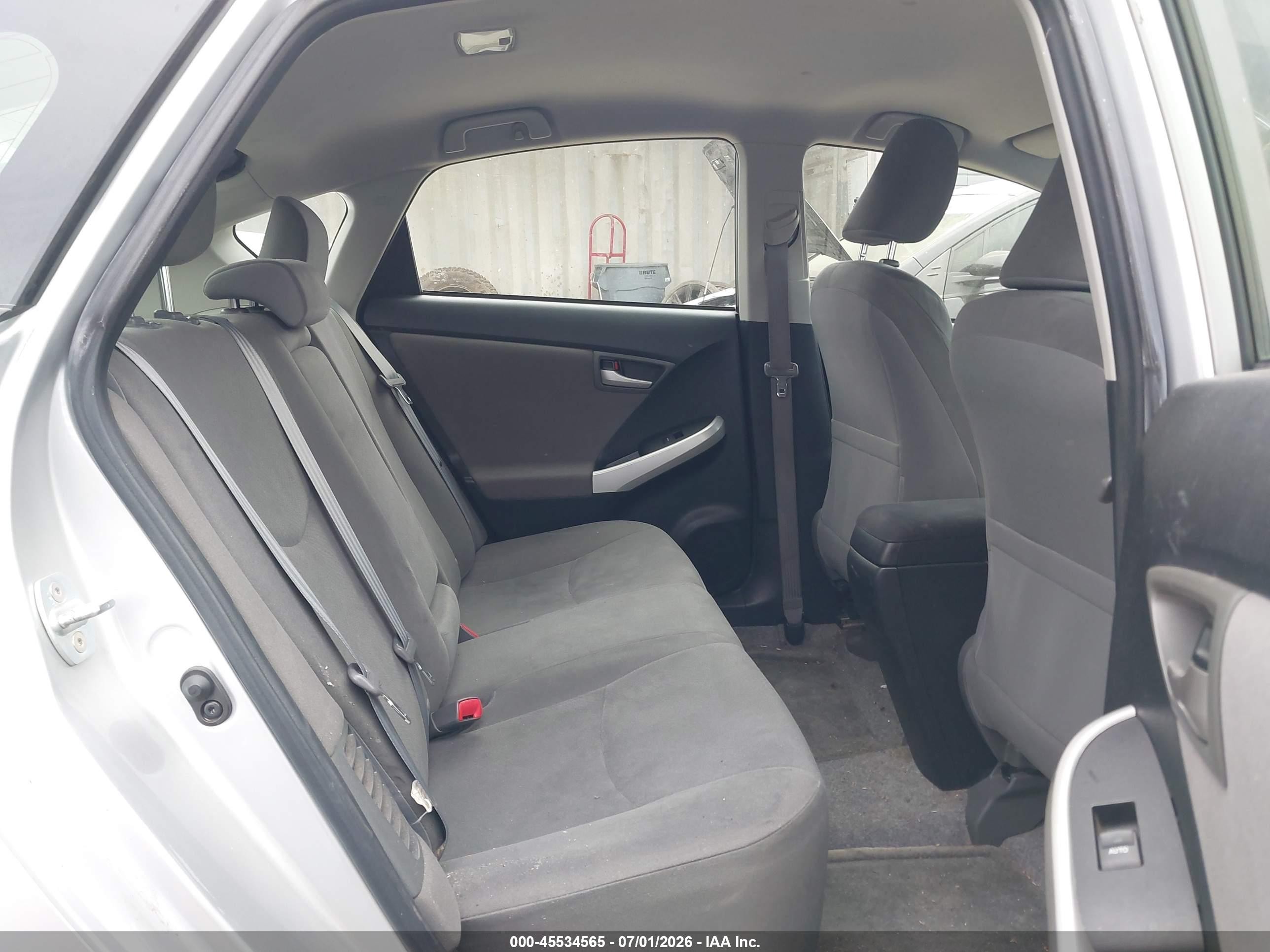 2013 Toyota Prius Three Silver vin: JTDKN3DUXD5539016