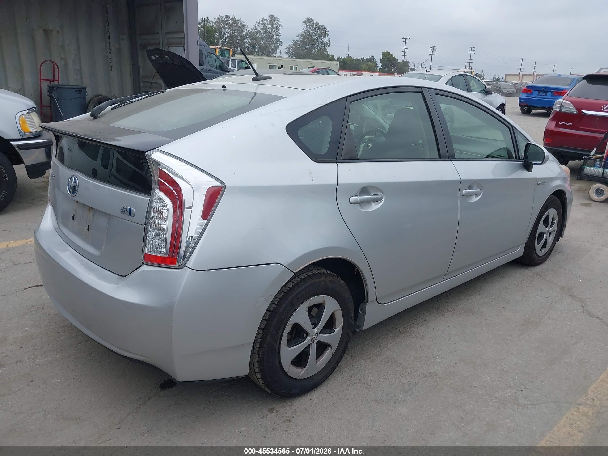 2013 Toyota Prius Three Silver vin: JTDKN3DUXD5539016