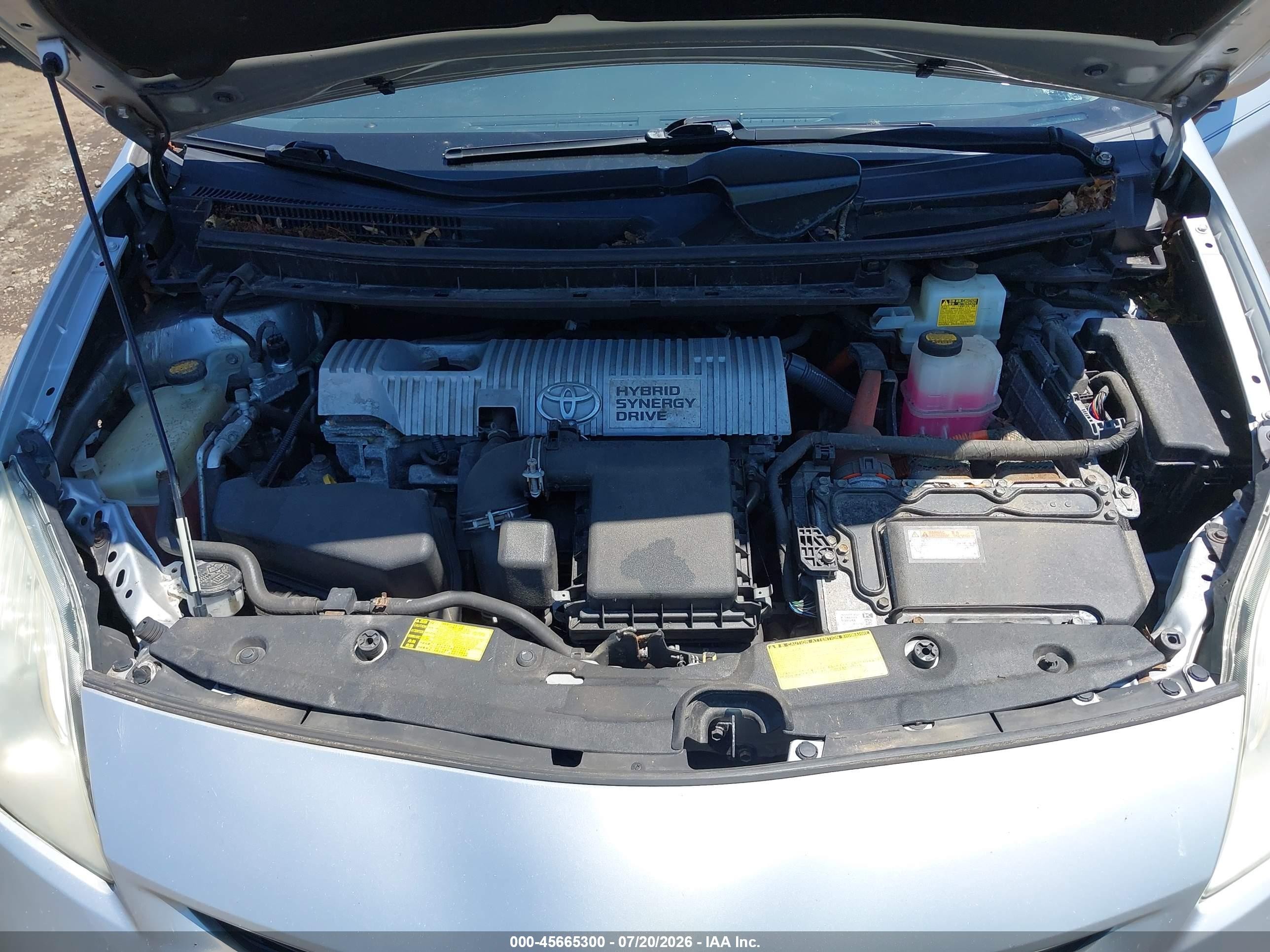 2013 Toyota Prius Three Silver vin: JTDKN3DUXD5541395