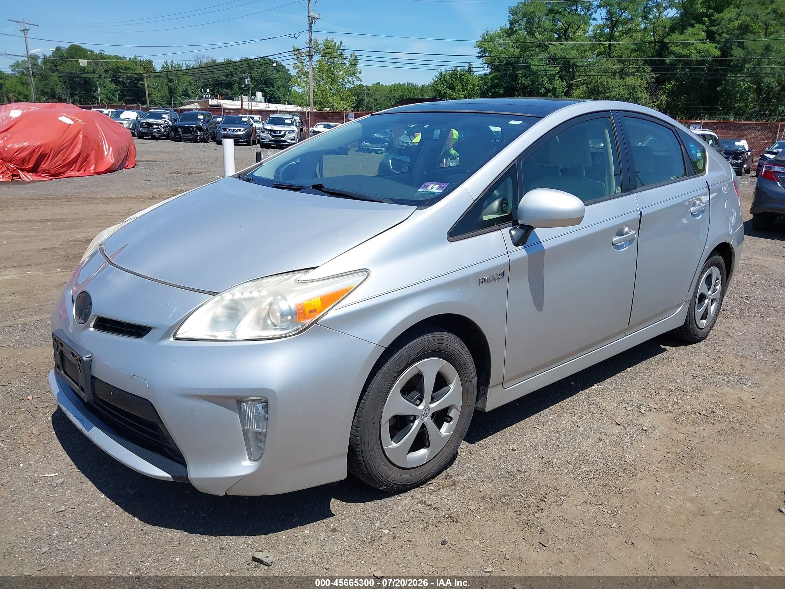 2013 Toyota Prius Three Silver vin: JTDKN3DUXD5541395