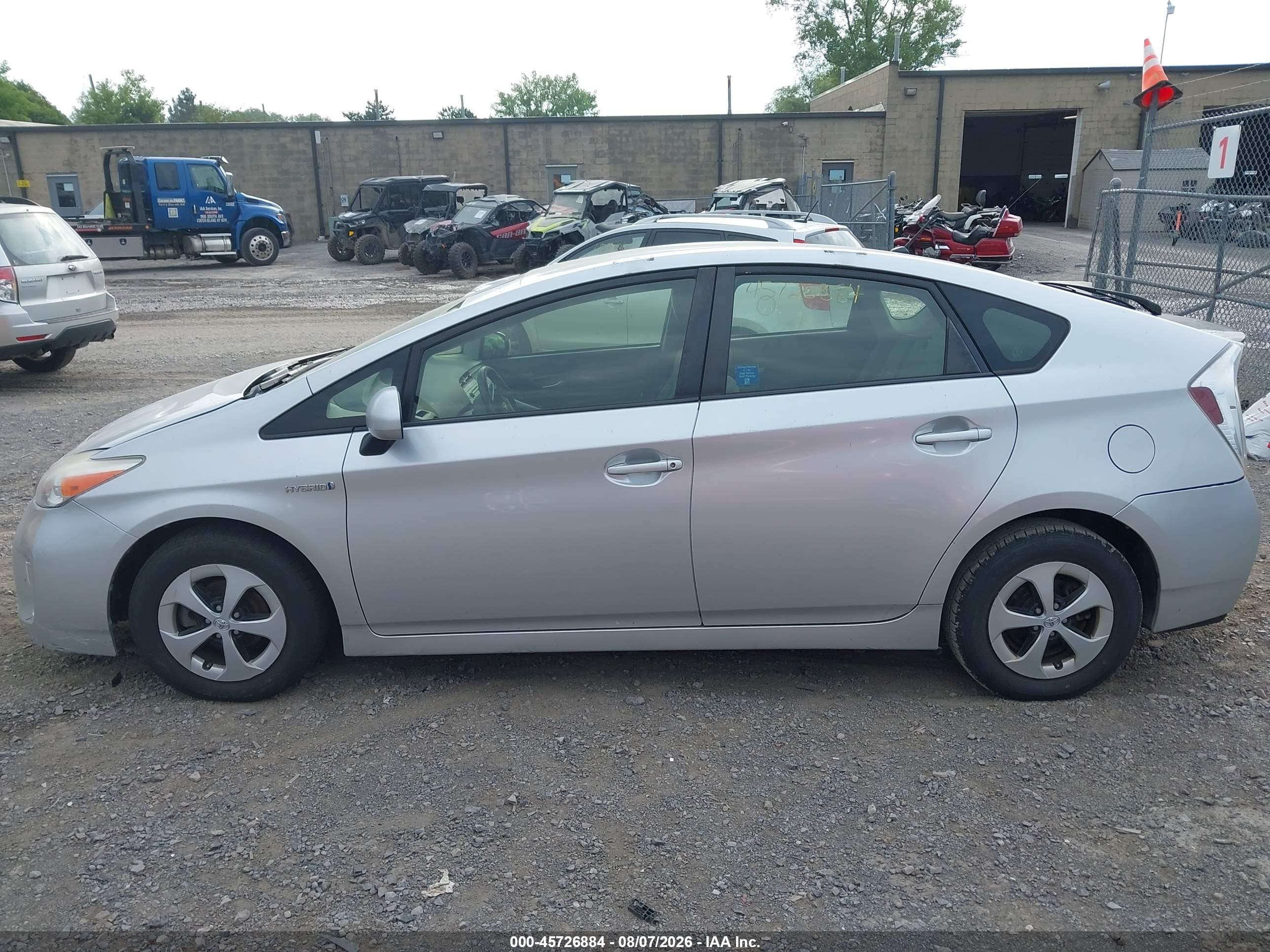 2013 Toyota Prius Two Silver vin: JTDKN3DUXD5546418