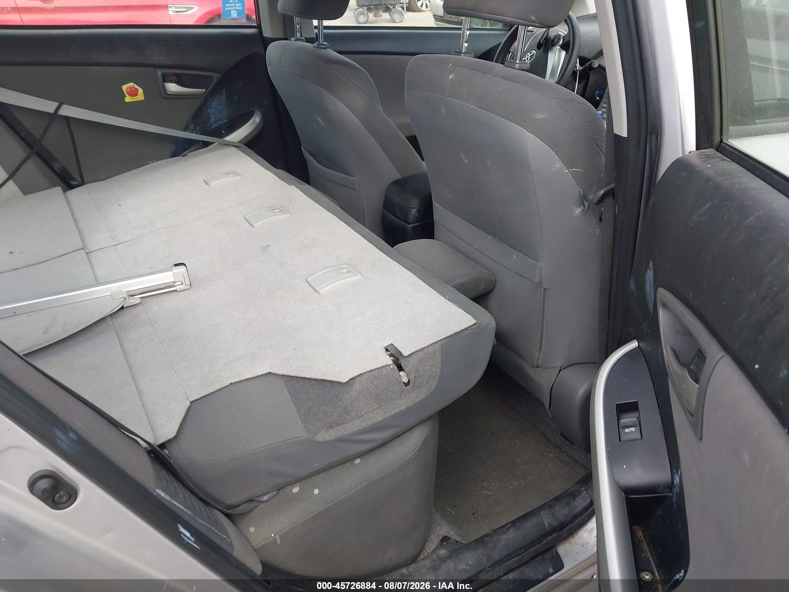 2013 Toyota Prius Two Silver vin: JTDKN3DUXD5546418