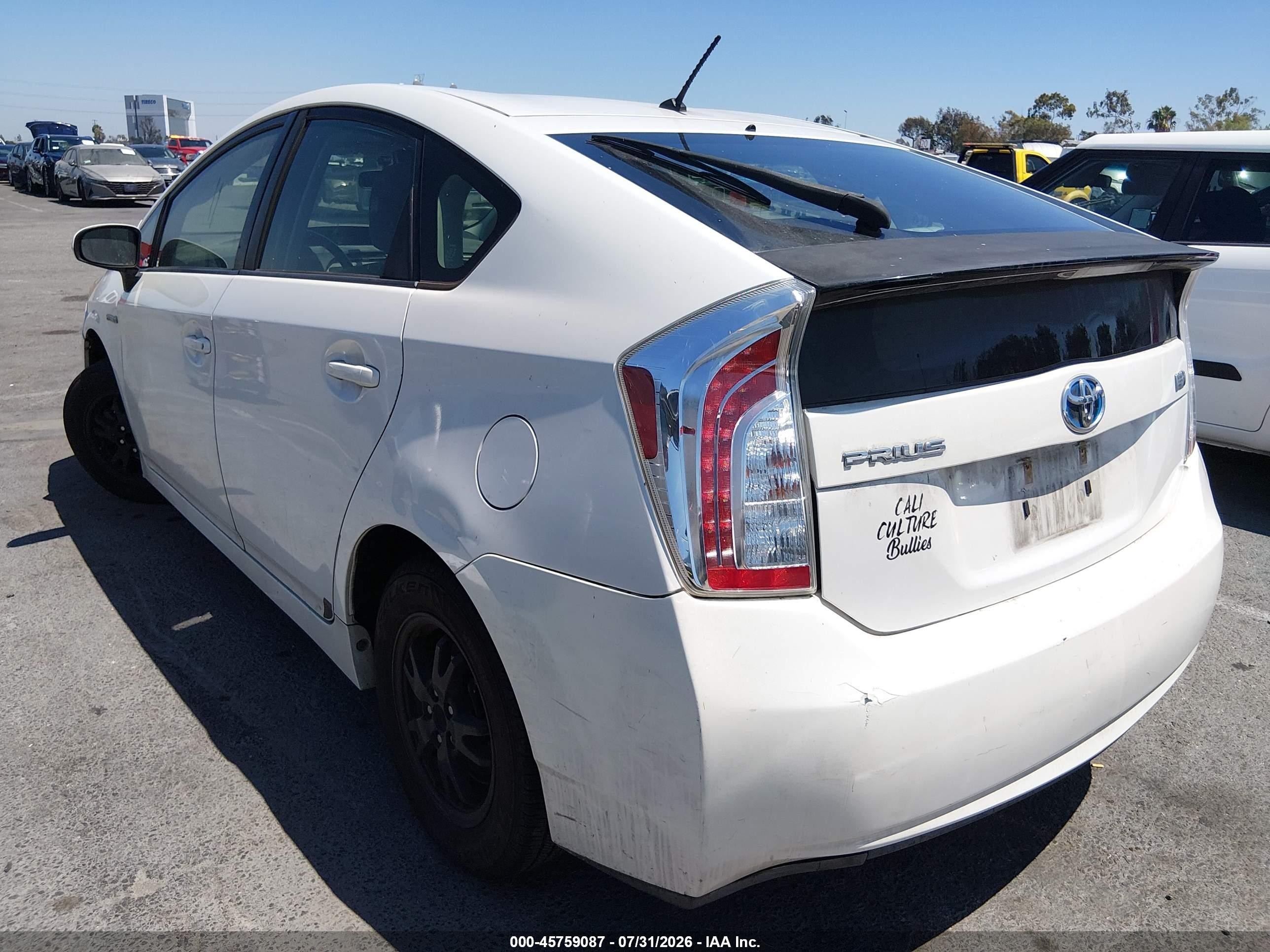 2013 Toyota Prius Two White vin: JTDKN3DUXD5547147