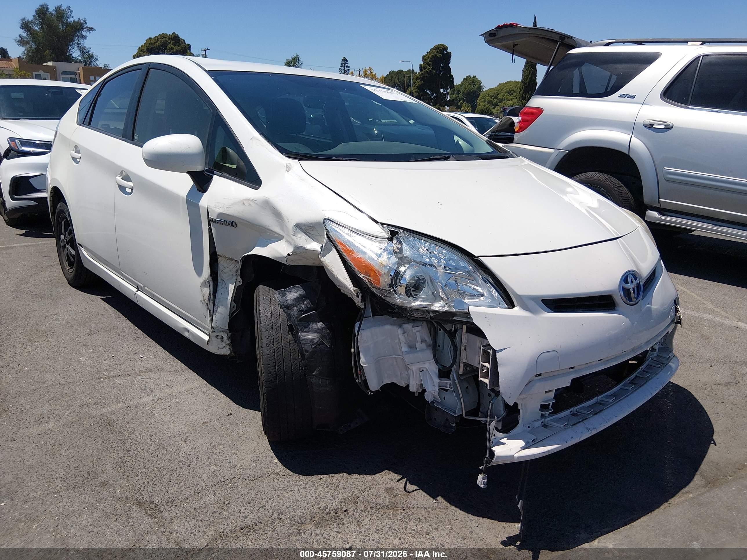 2013 Toyota Prius Two White vin: JTDKN3DUXD5547147