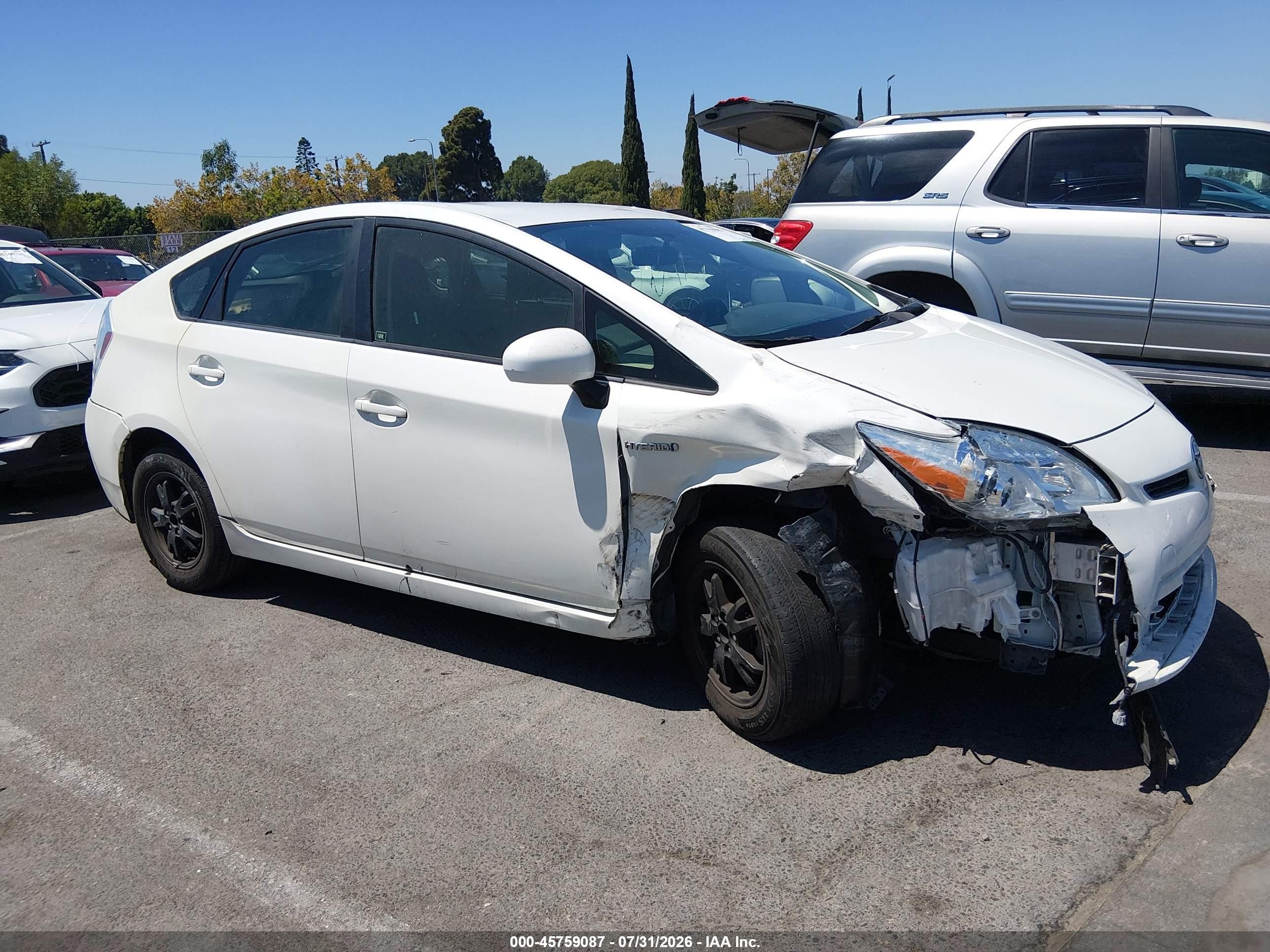 2013 Toyota Prius Two White vin: JTDKN3DUXD5547147