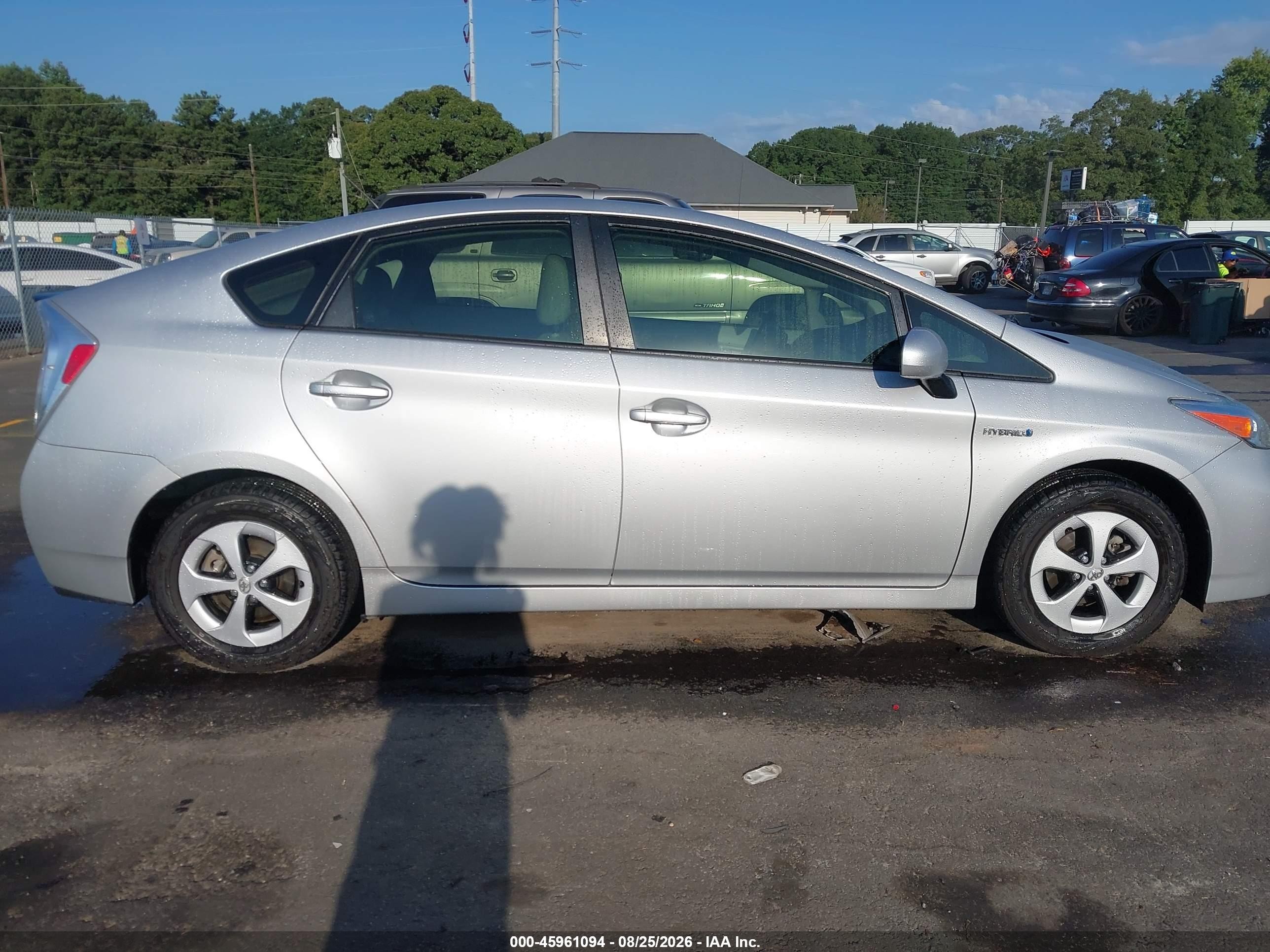 2013 Toyota Prius Three Silver vin: JTDKN3DUXD5551036