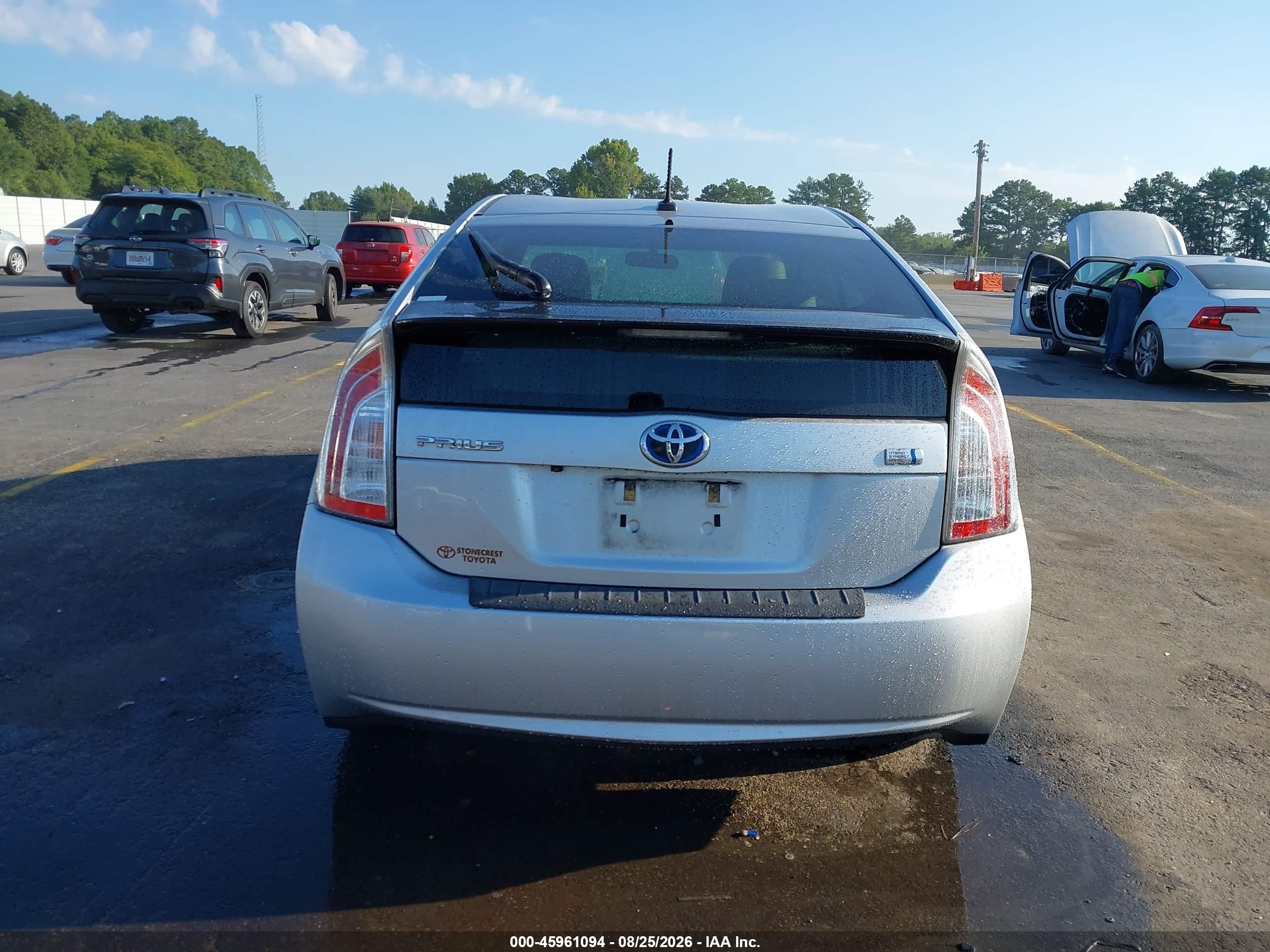 2013 Toyota Prius Three Silver vin: JTDKN3DUXD5551036