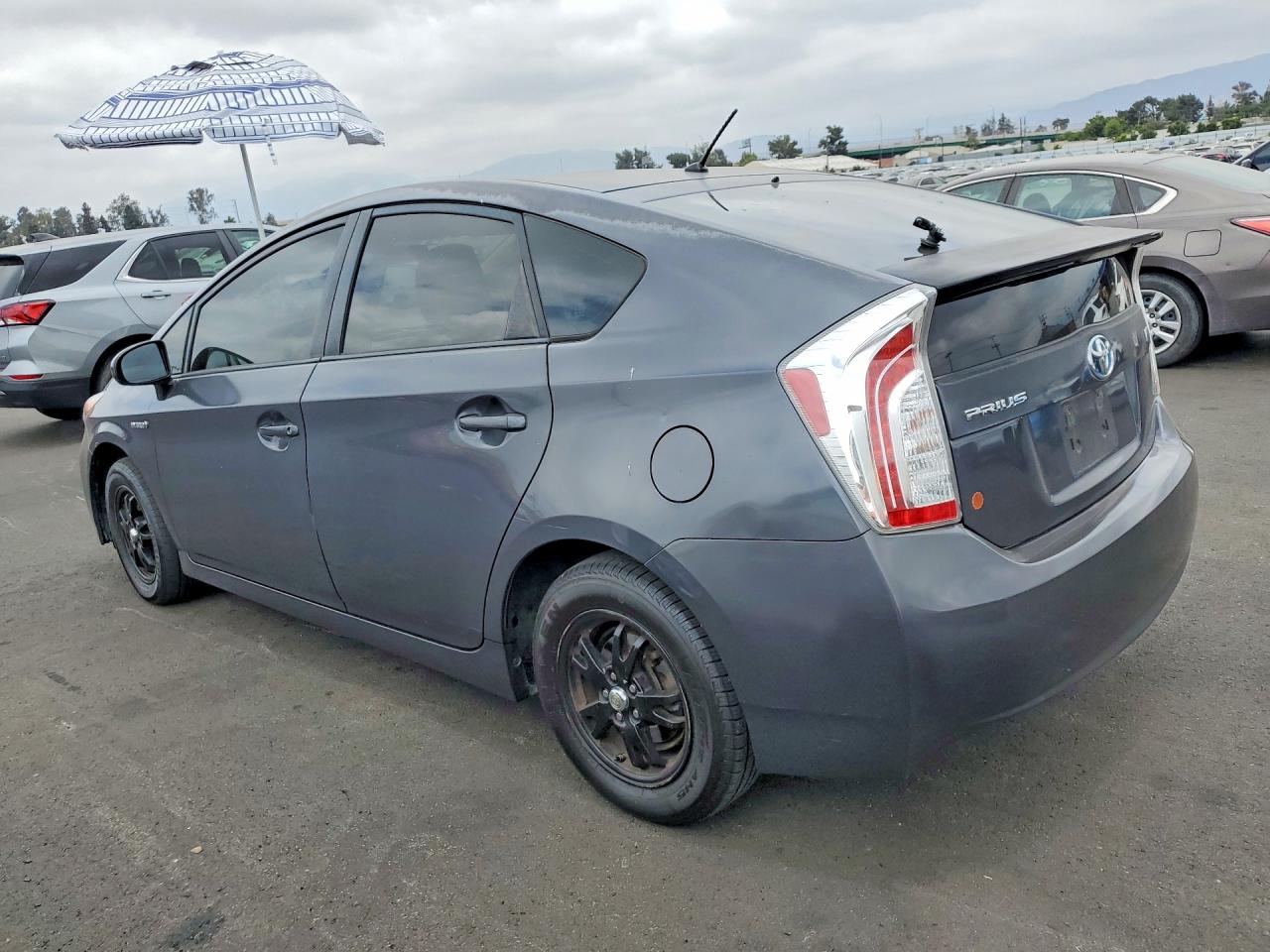 2013 Toyota Prius Two Gray vin: JTDKN3DUXD5551957