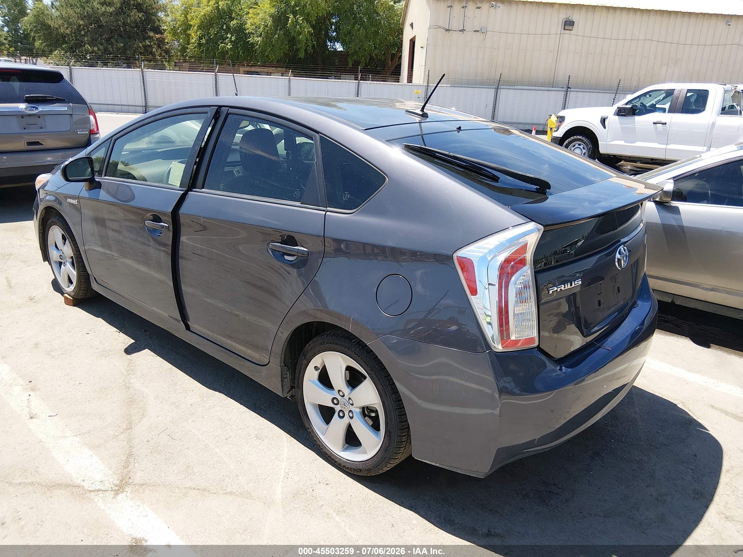 2013 Toyota Prius Five Gray vin: JTDKN3DUXD5556169