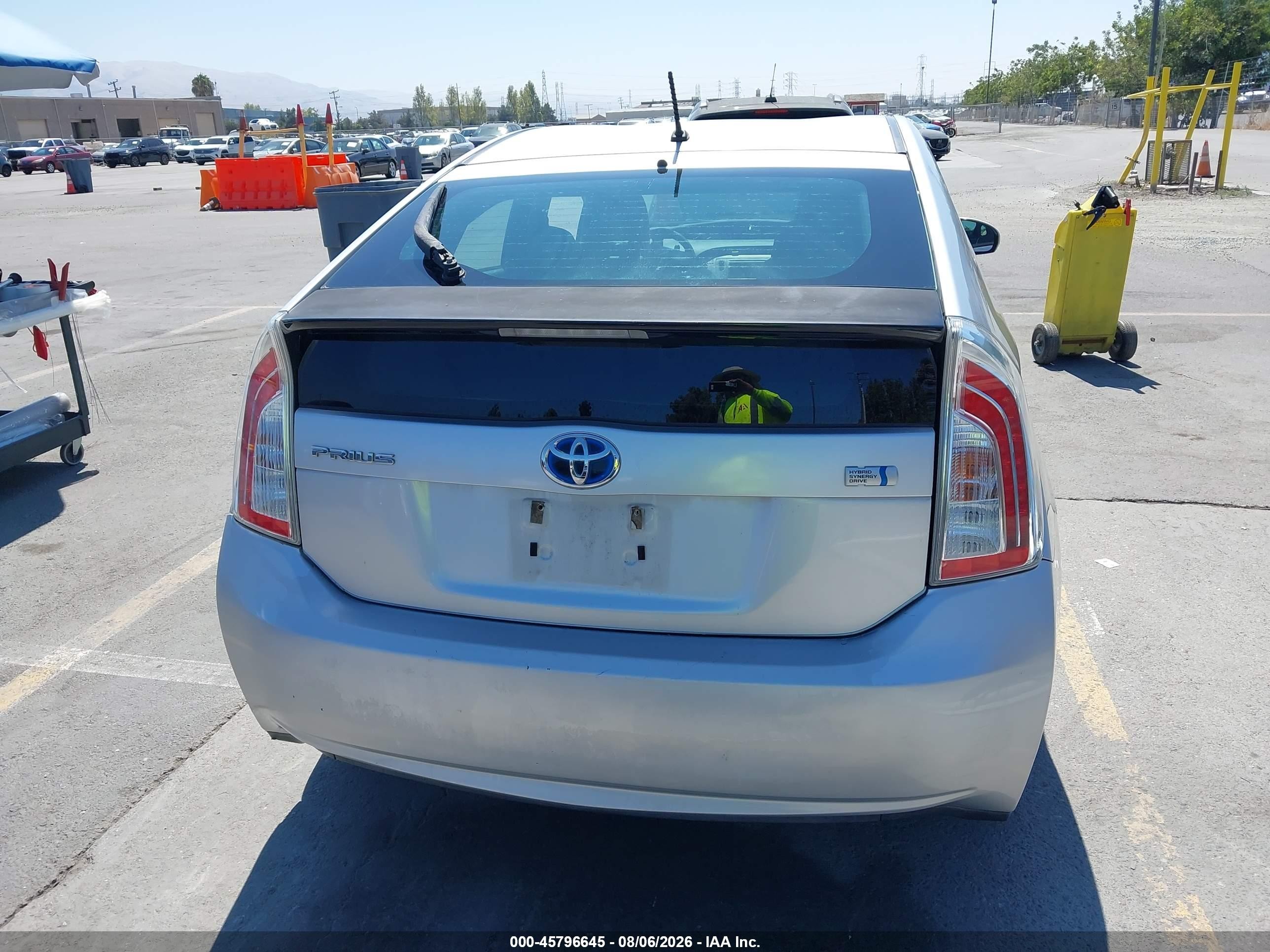 2013 Toyota Prius Two Silver vin: JTDKN3DUXD5559976
