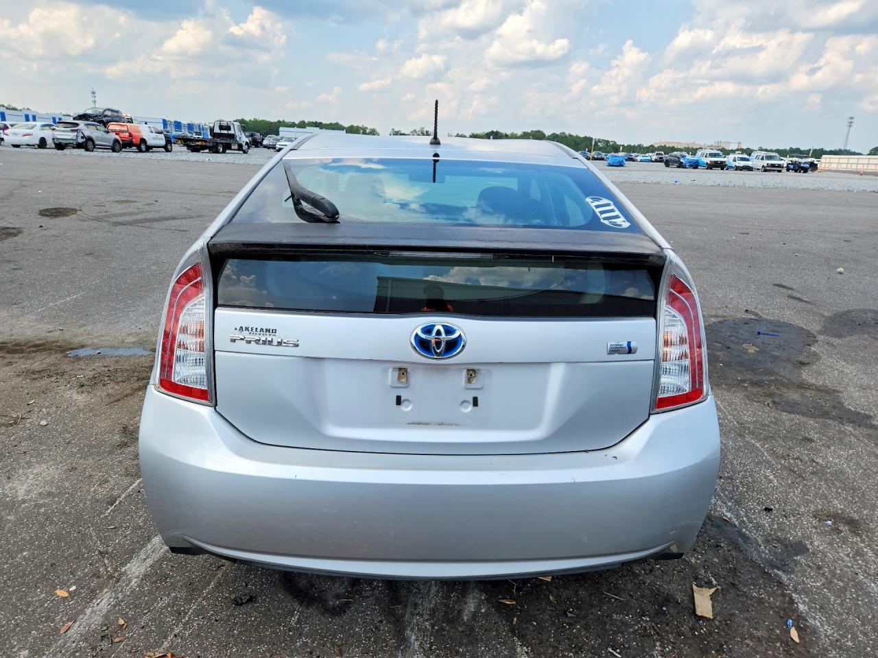 2013 Toyota Prius Two Silver vin: JTDKN3DUXD5566104