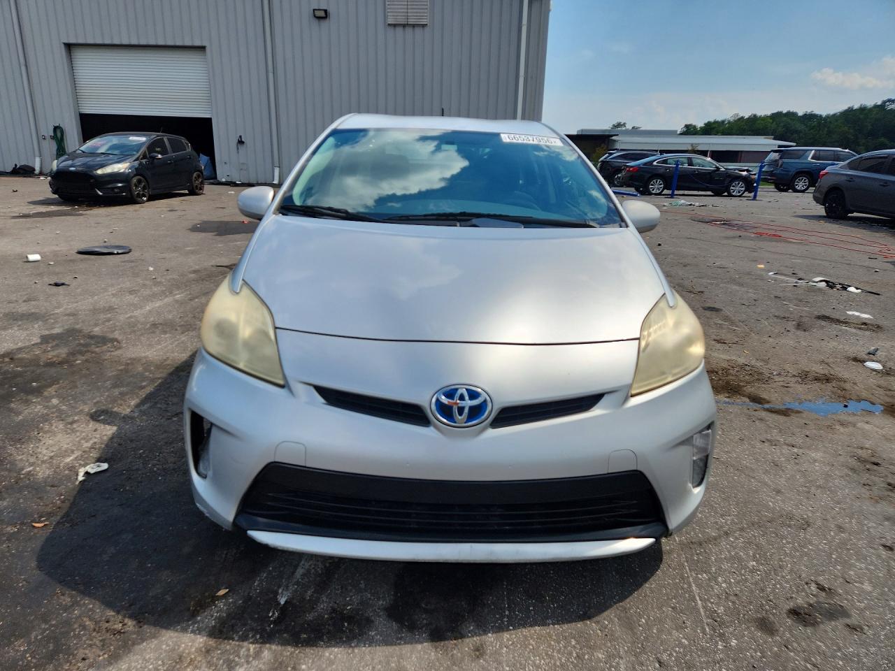 2013 Toyota Prius Two Silver vin: JTDKN3DUXD5566104