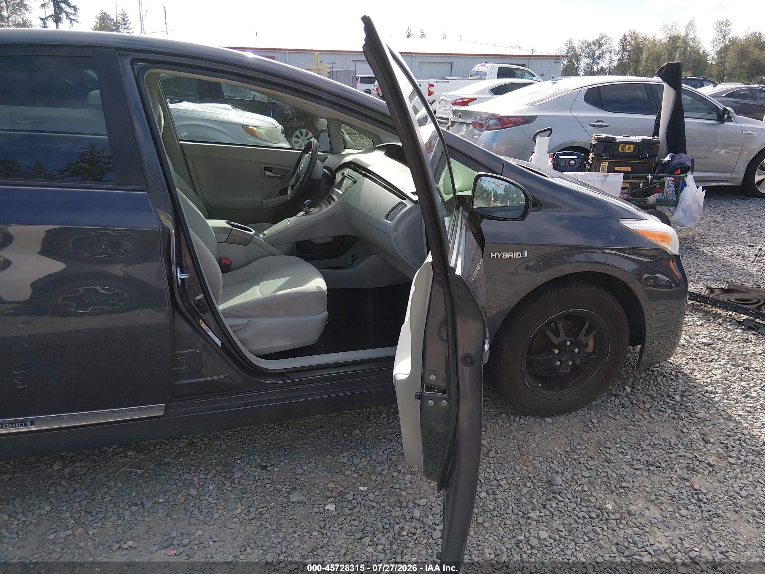 2013 Toyota Prius Two Серый vin: JTDKN3DUXD5594453