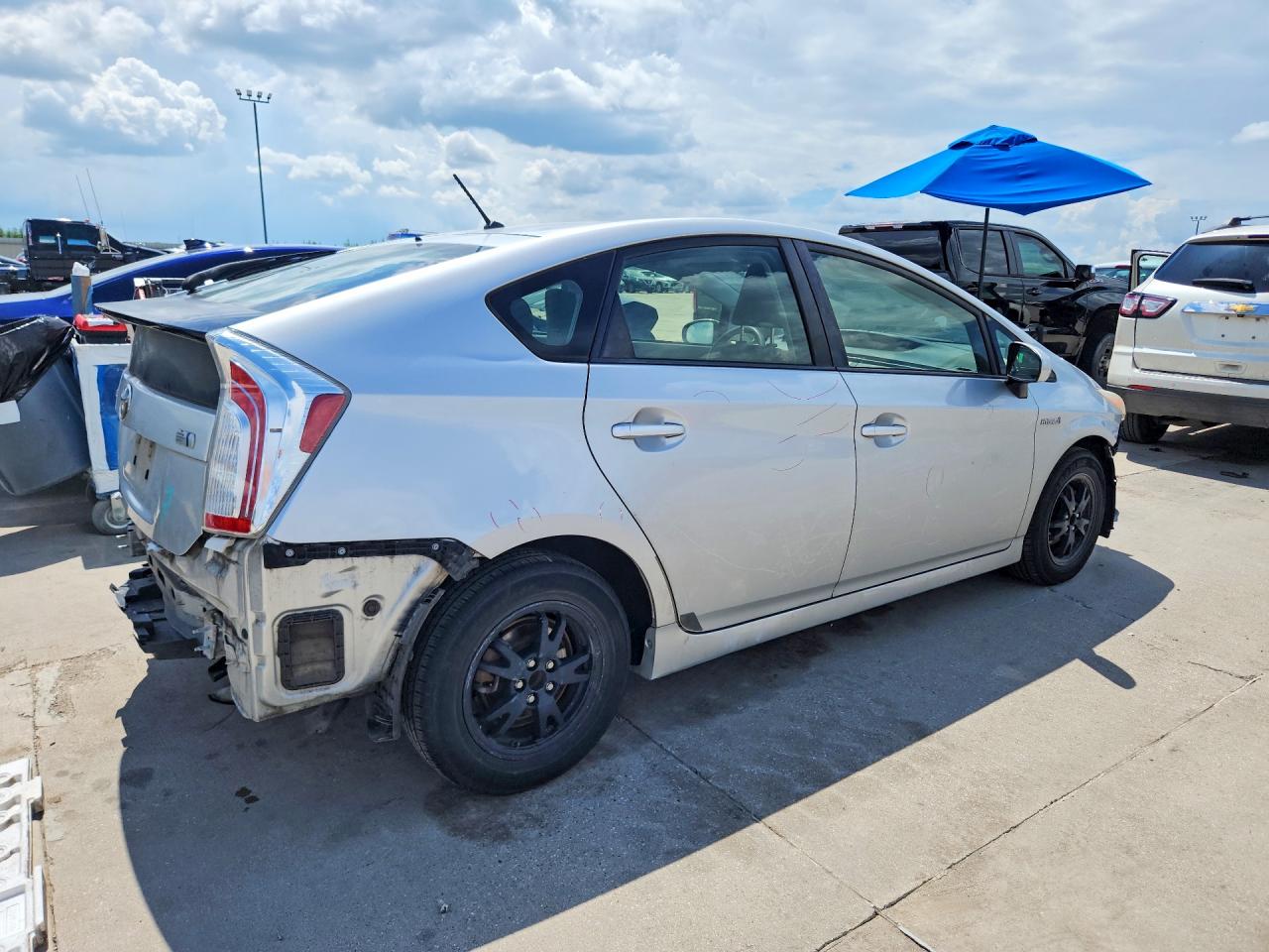 2013 Toyota Prius Two Silver vin: JTDKN3DUXD5595666