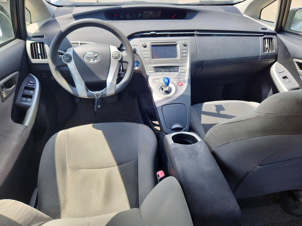 2013 Toyota Prius Two Silver vin: JTDKN3DUXD5595666