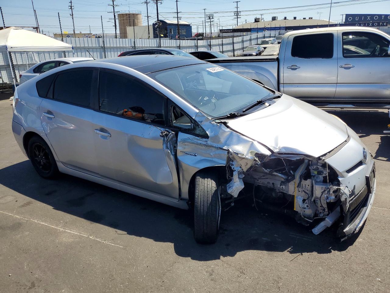 2013 Toyota Prius Three Серебряный vin: JTDKN3DUXD5610487
