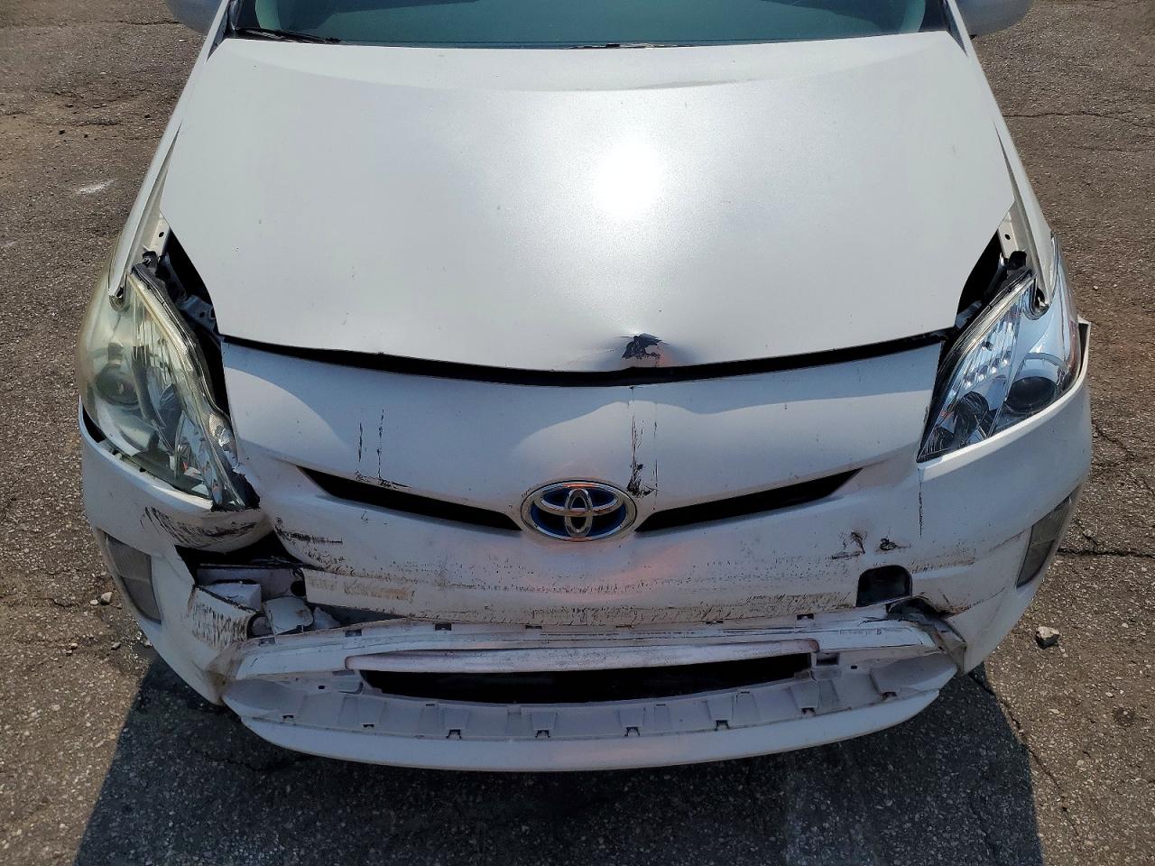 2013 Toyota Prius Two White vin: JTDKN3DUXD5612613