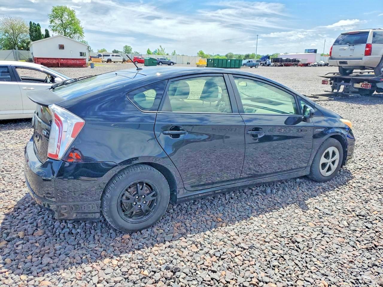 2013 Toyota Prius Two Черный vin: JTDKN3DUXD5626981