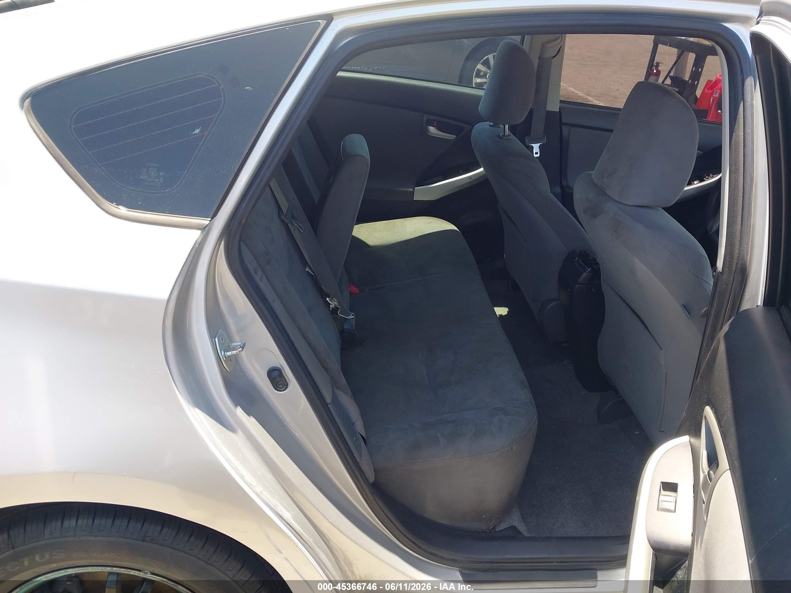 2013 Toyota Prius Three Silver vin: JTDKN3DUXD5648799