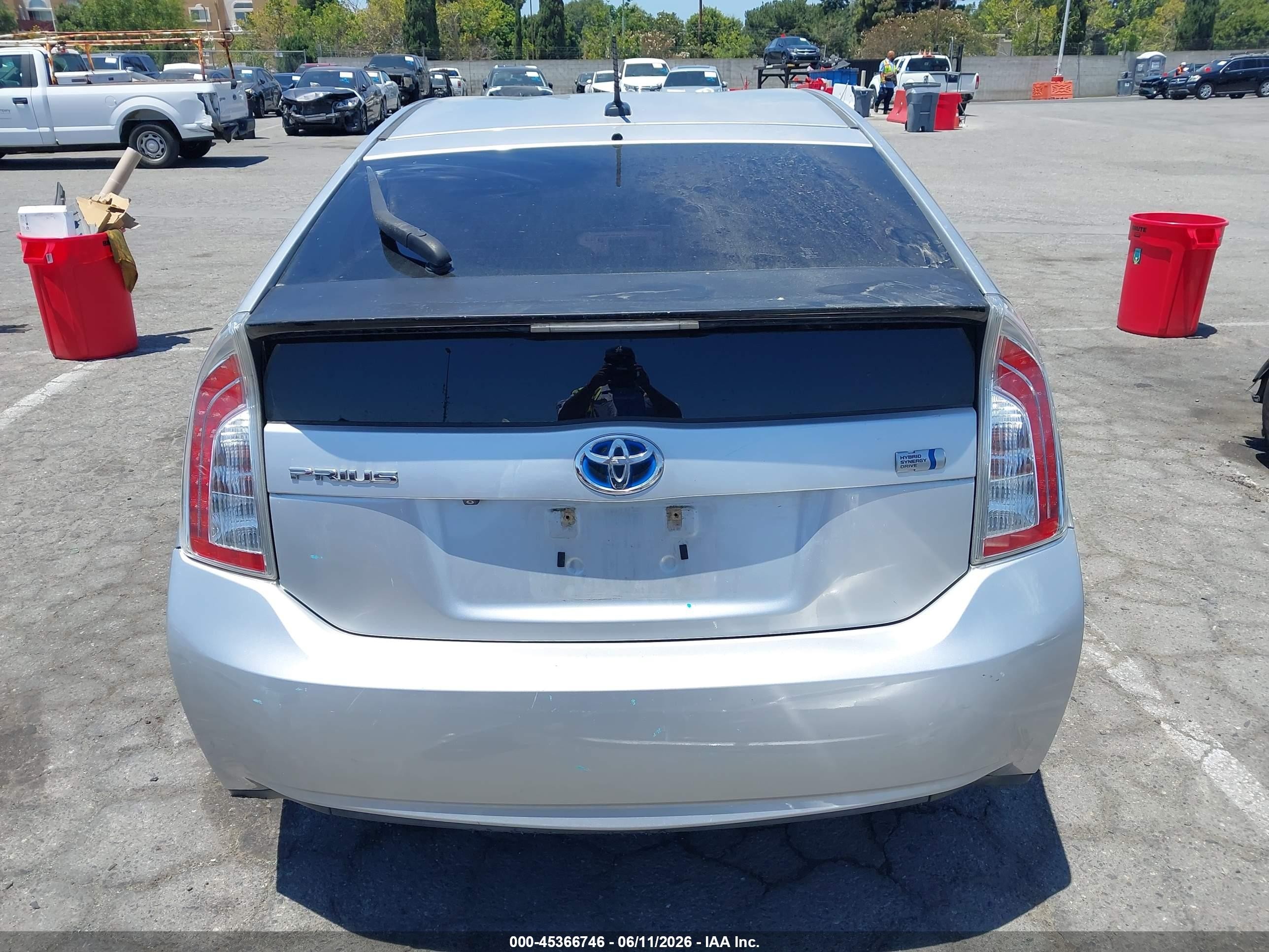2013 Toyota Prius Three Silver vin: JTDKN3DUXD5648799