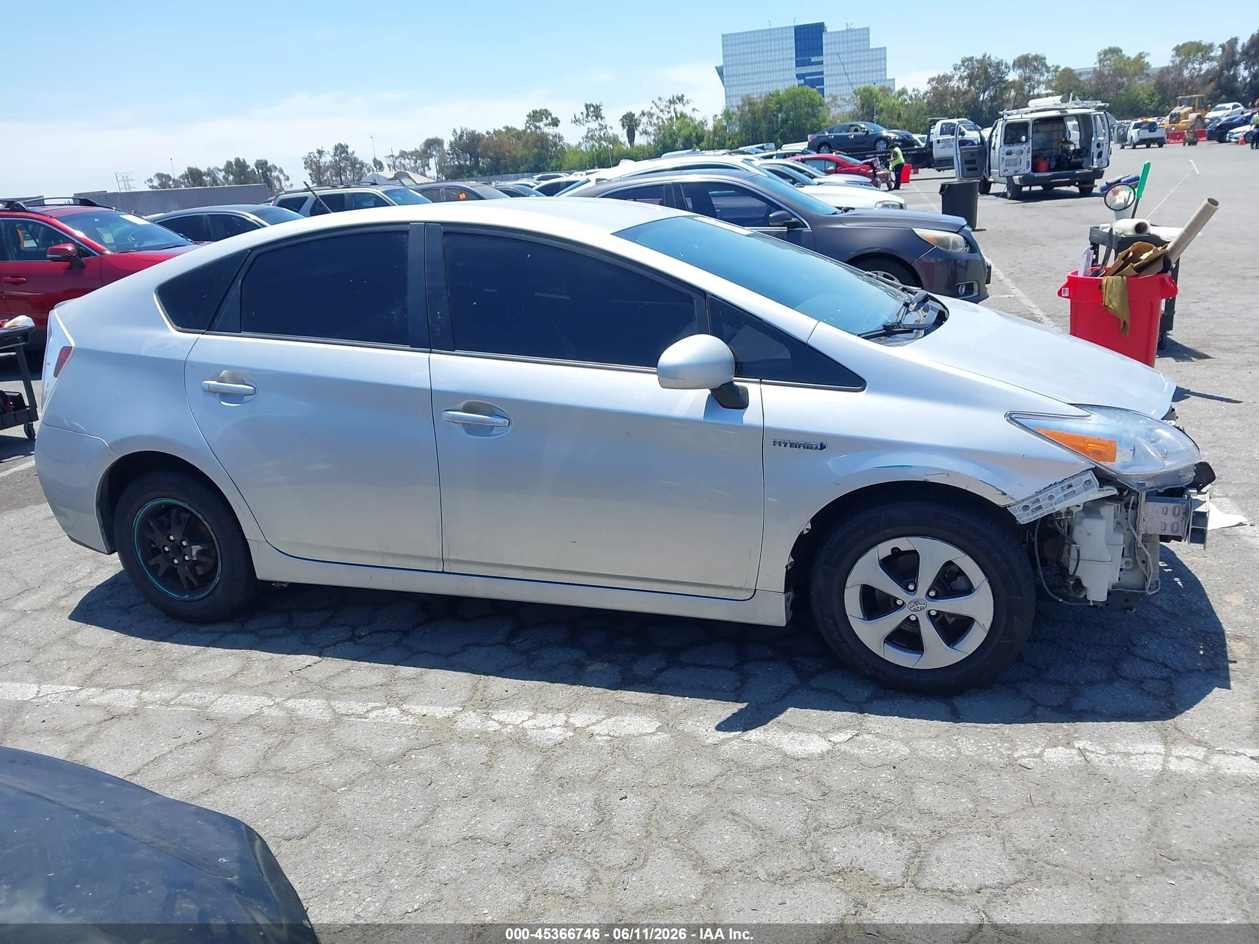 2013 Toyota Prius Three Silver vin: JTDKN3DUXD5648799