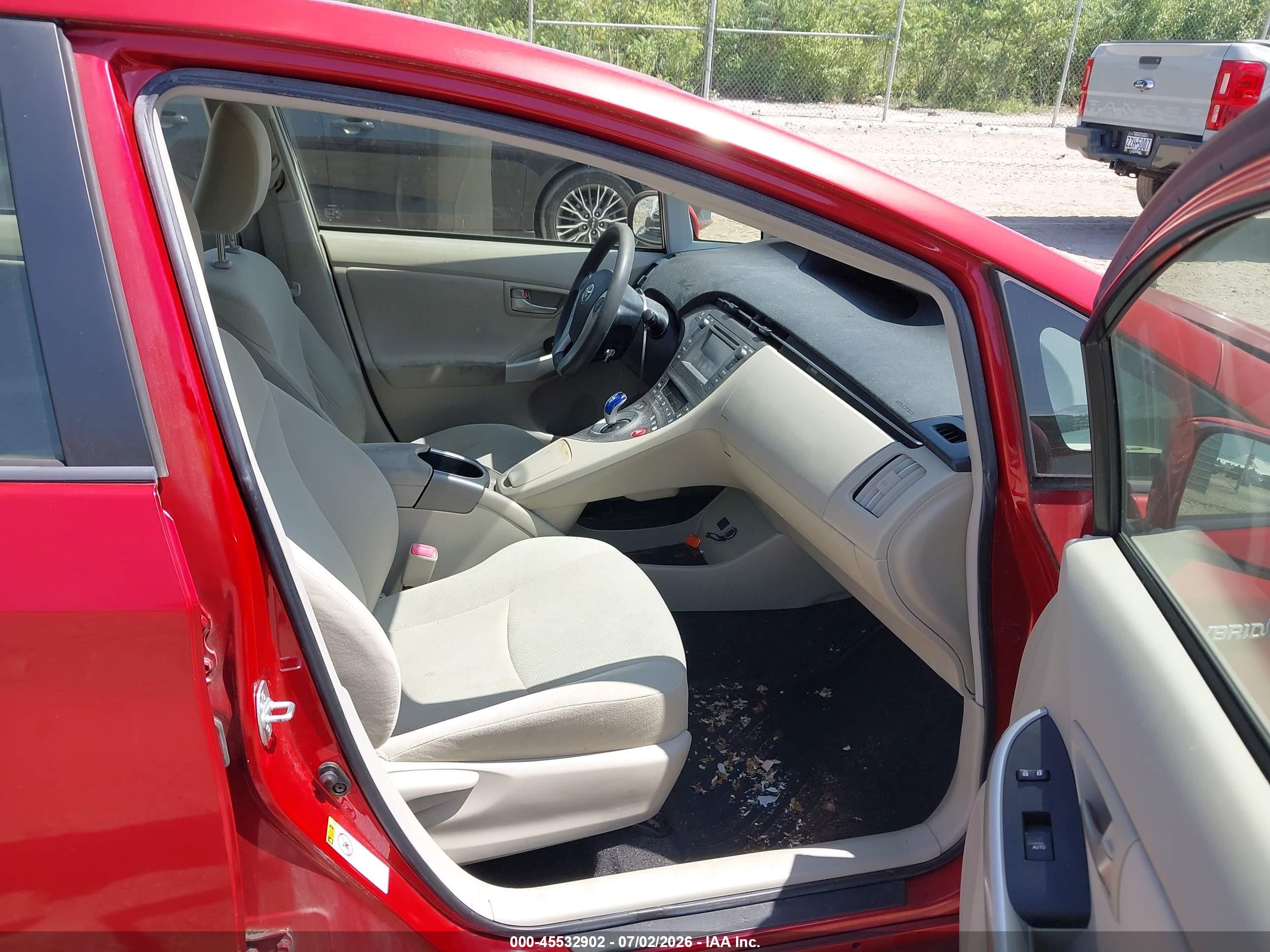 2013 Toyota Prius Two Красный vin: JTDKN3DUXD5660953