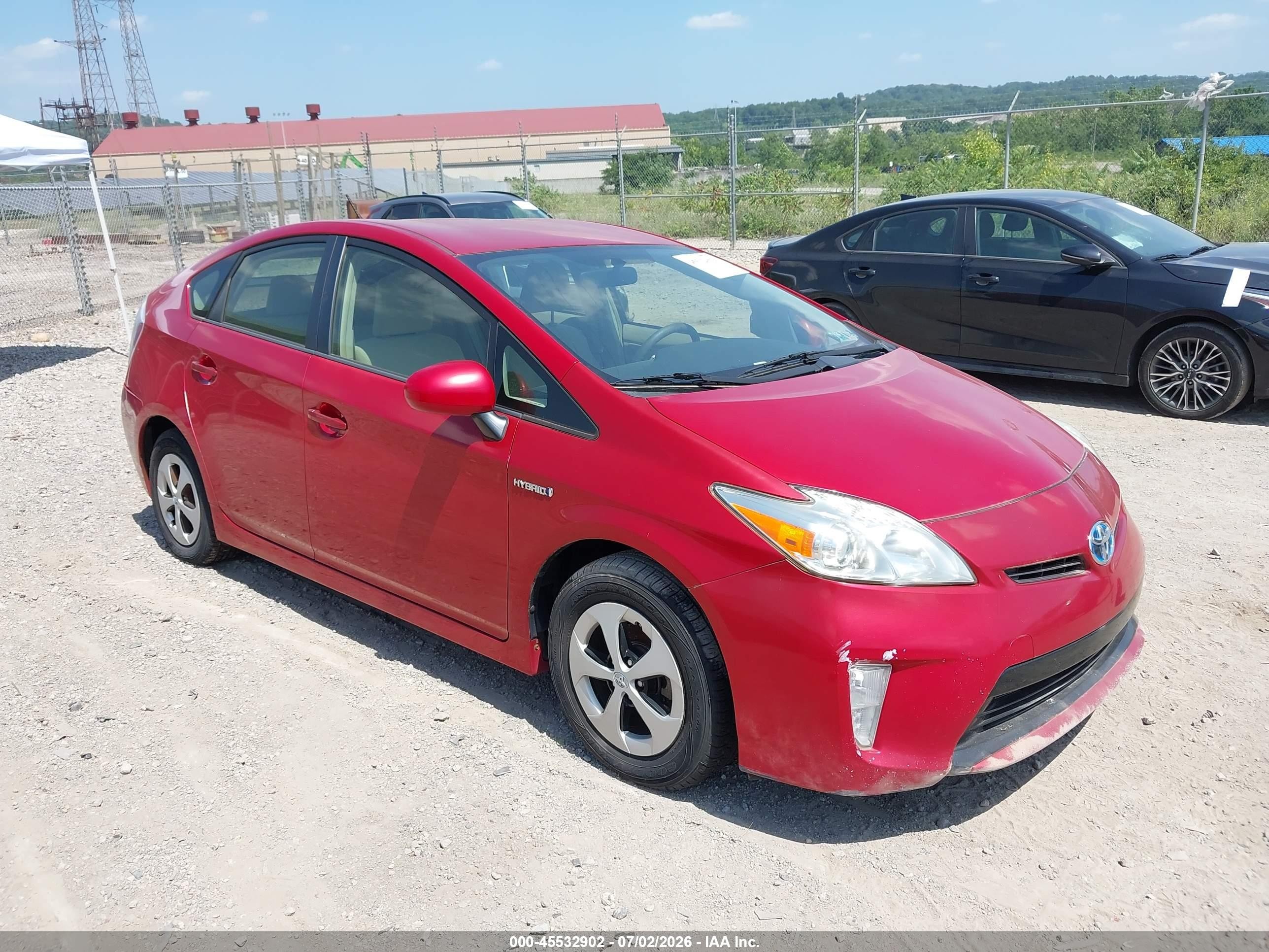 2013 Toyota Prius Two Красный vin: JTDKN3DUXD5660953