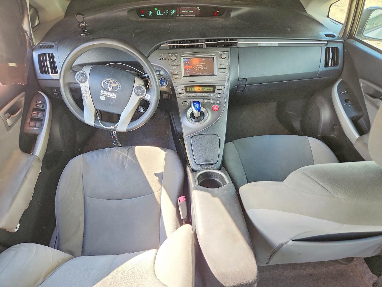 2013 Toyota Prius Three Silver vin: JTDKN3DUXD5661925