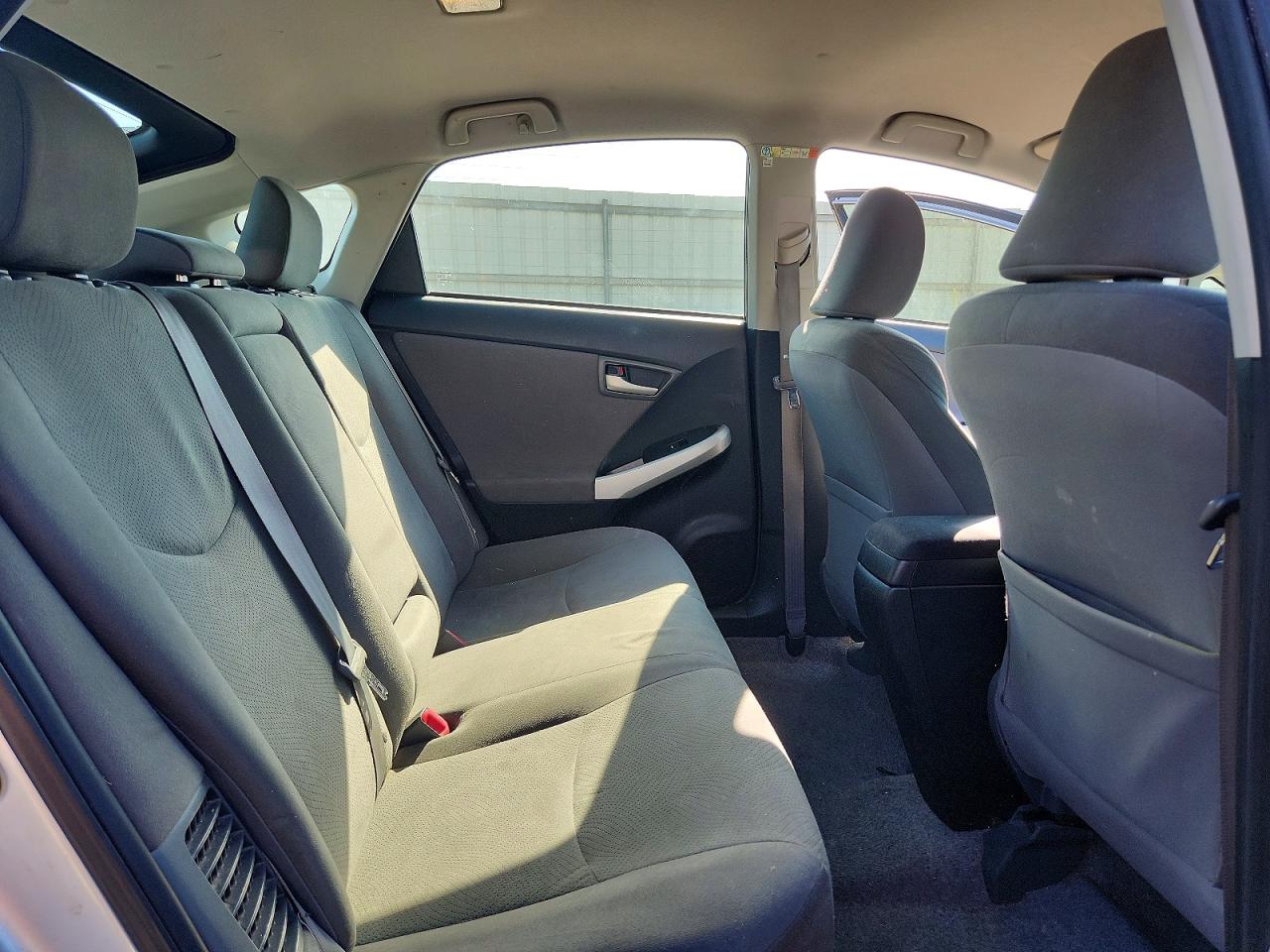2013 Toyota Prius Three Silver vin: JTDKN3DUXD5661925