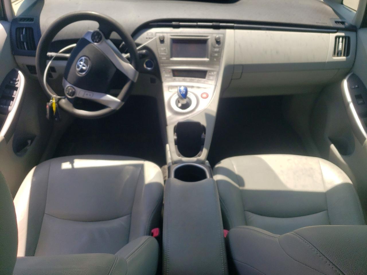 2013 Toyota Prius Two White vin: JTDKN3DUXD5676439