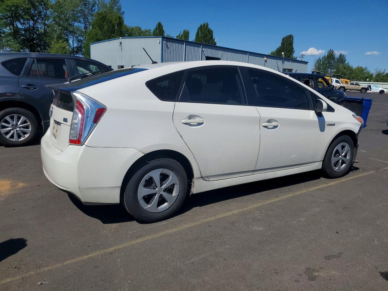 2013 Toyota Prius Two Белый vin: JTDKN3DUXD5684251