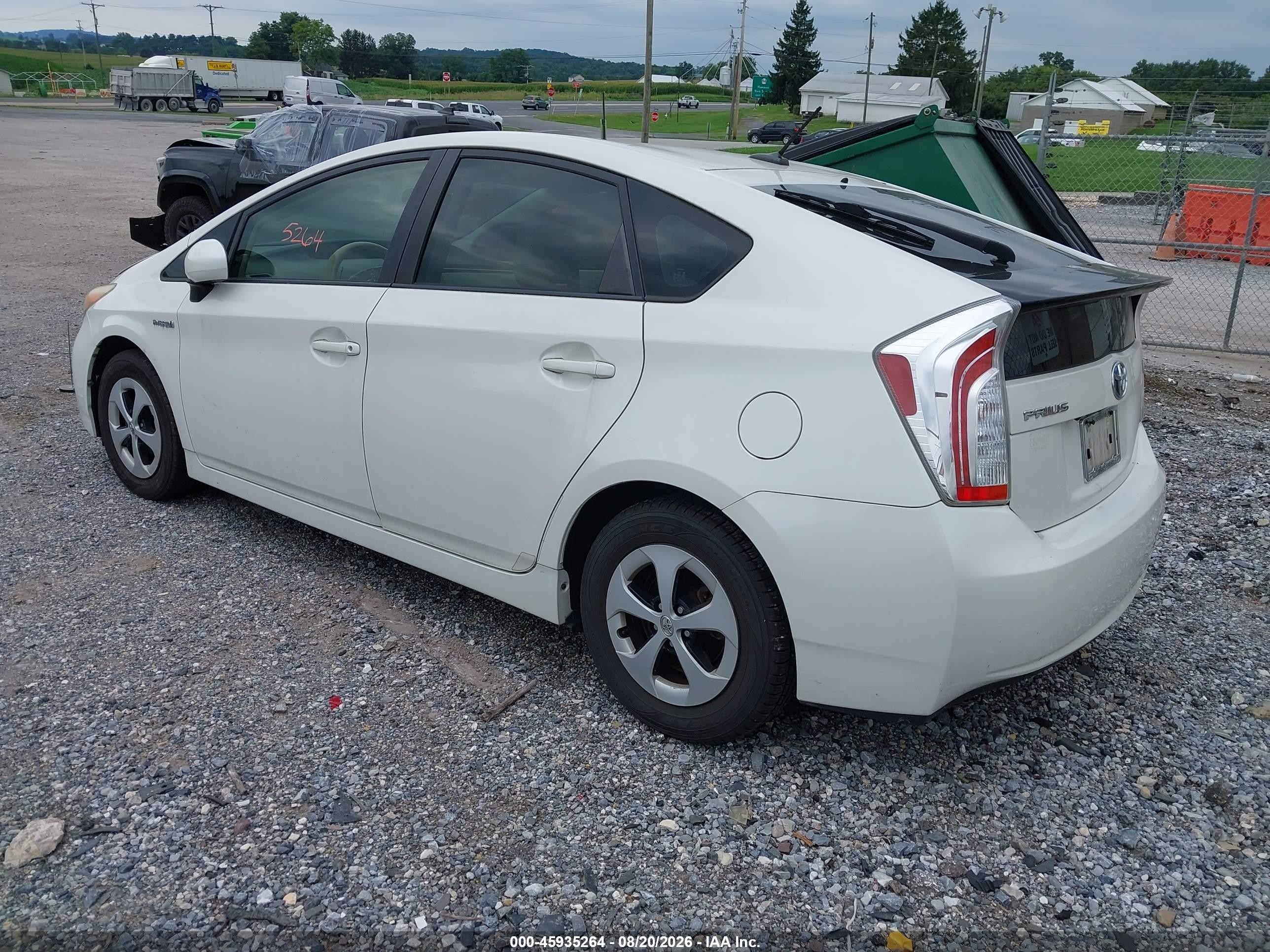 2013 Toyota Prius Three White vin: JTDKN3DUXD5684556