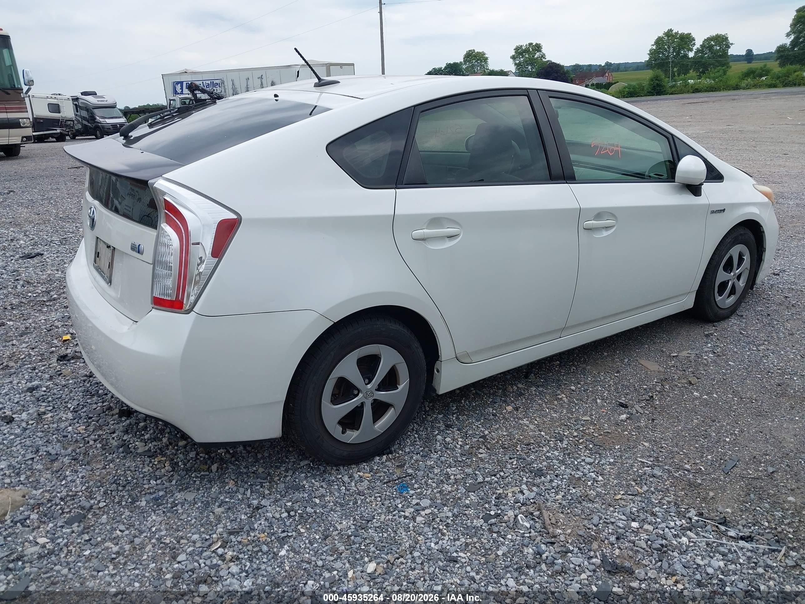 2013 Toyota Prius Three White vin: JTDKN3DUXD5684556